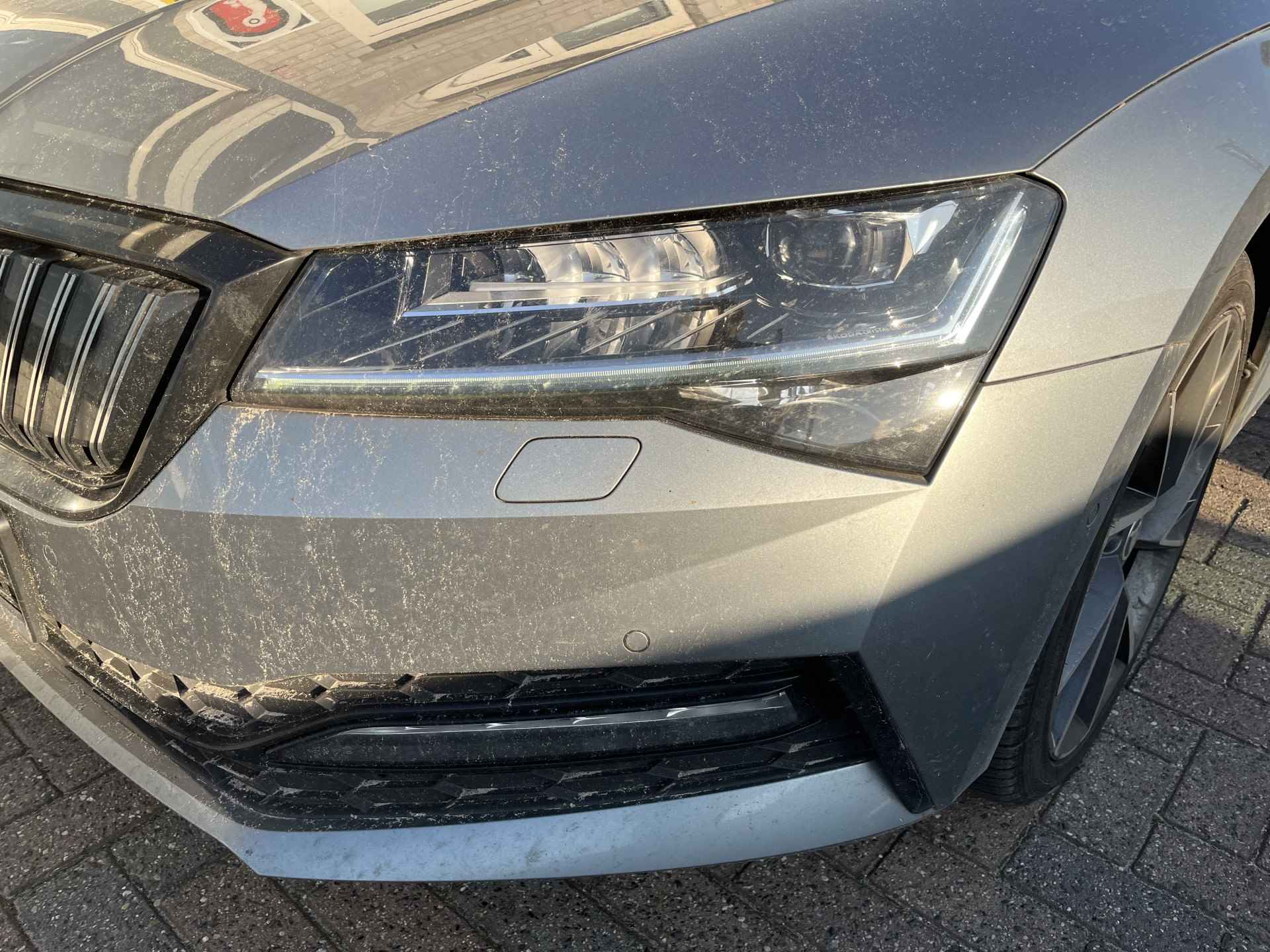 Škoda Superb Combi 1.4 TSI iV Sportline / AUTOMAAT/ TREKHAAK/ PANO/ KEYLESS/ DIGITAL DASH/ CANTON AUDIO/ MEMORY SEAT/ ACC/ SMARTLINK/ DAB/ NAVI/ STOELVERWARMING V&A/ STUURVERWARMING/ CLIMA/ 360 CAMERA - 38/41