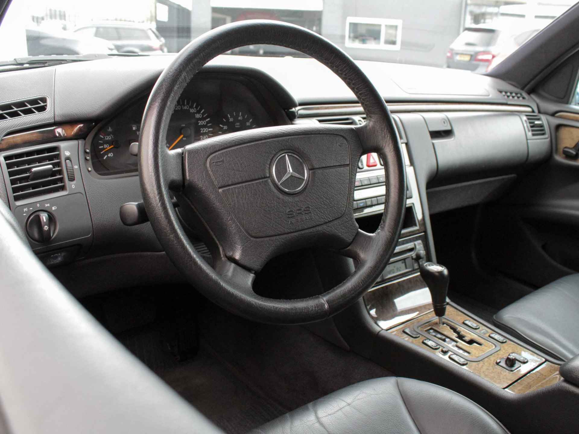 Mercedes-Benz E-klasse Combi 320 Avantgarde | Cruise | Leder | 7-persoons - 11/24