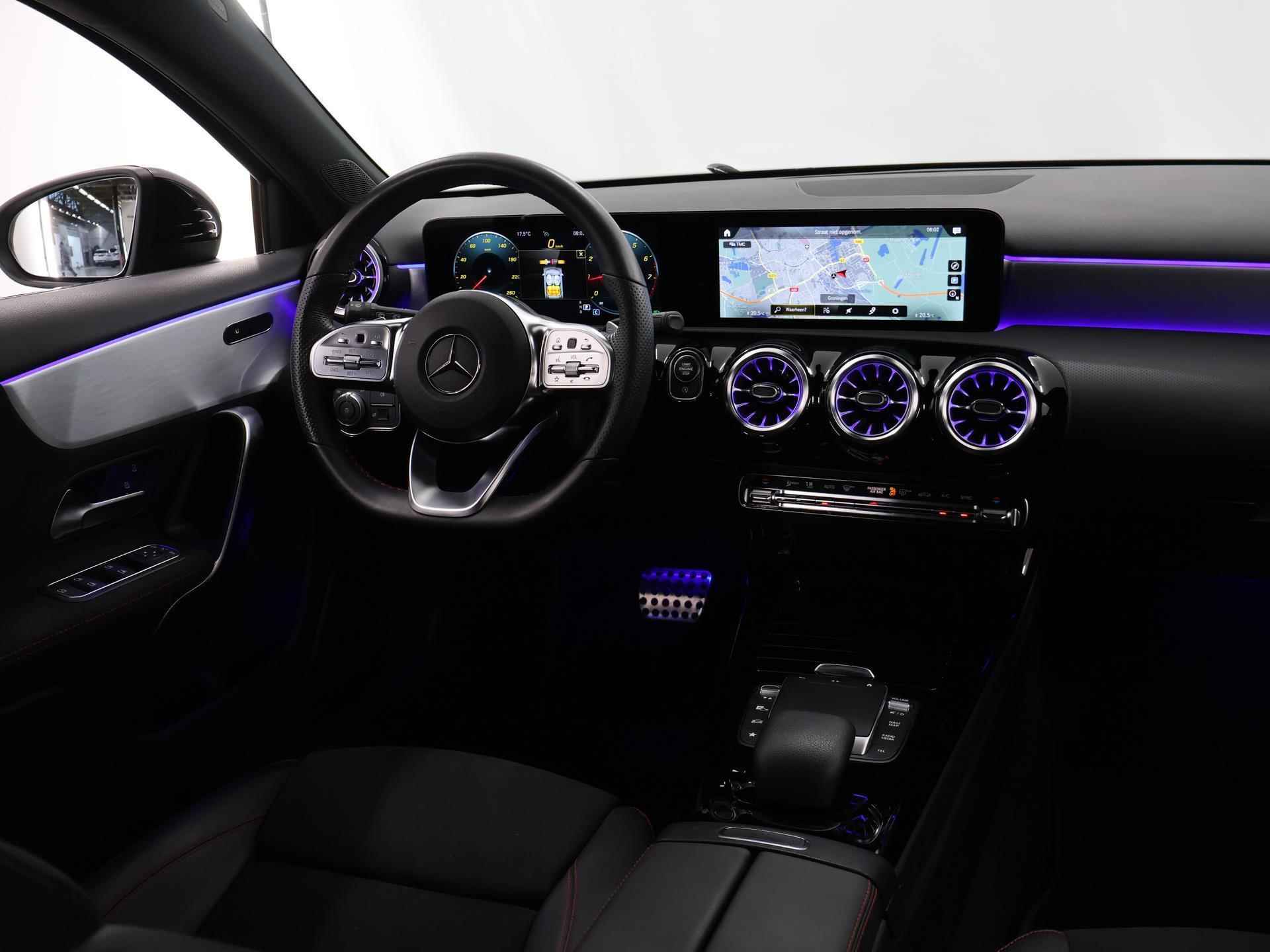 Mercedes-Benz A-klasse 180 Business Solution AMG | Nightpakket | achteruitrijcamera | Led high performance | Widescreen cockpit | Stoelverwarming - 10/42