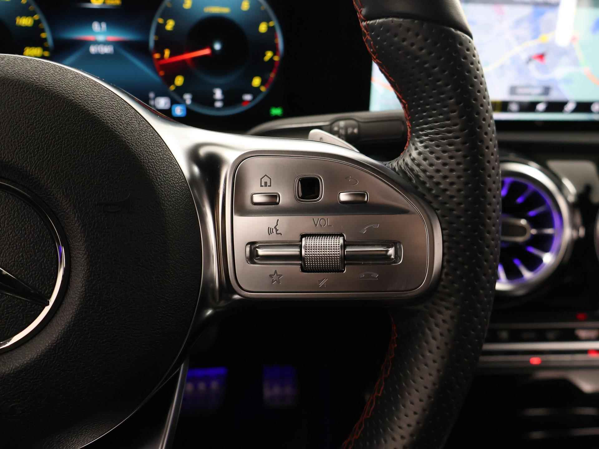 Mercedes-Benz A-klasse 180 Business Solution AMG | Nightpakket | achteruitrijcamera | Led high performance | Widescreen cockpit | Stoelverwarming - 30/42
