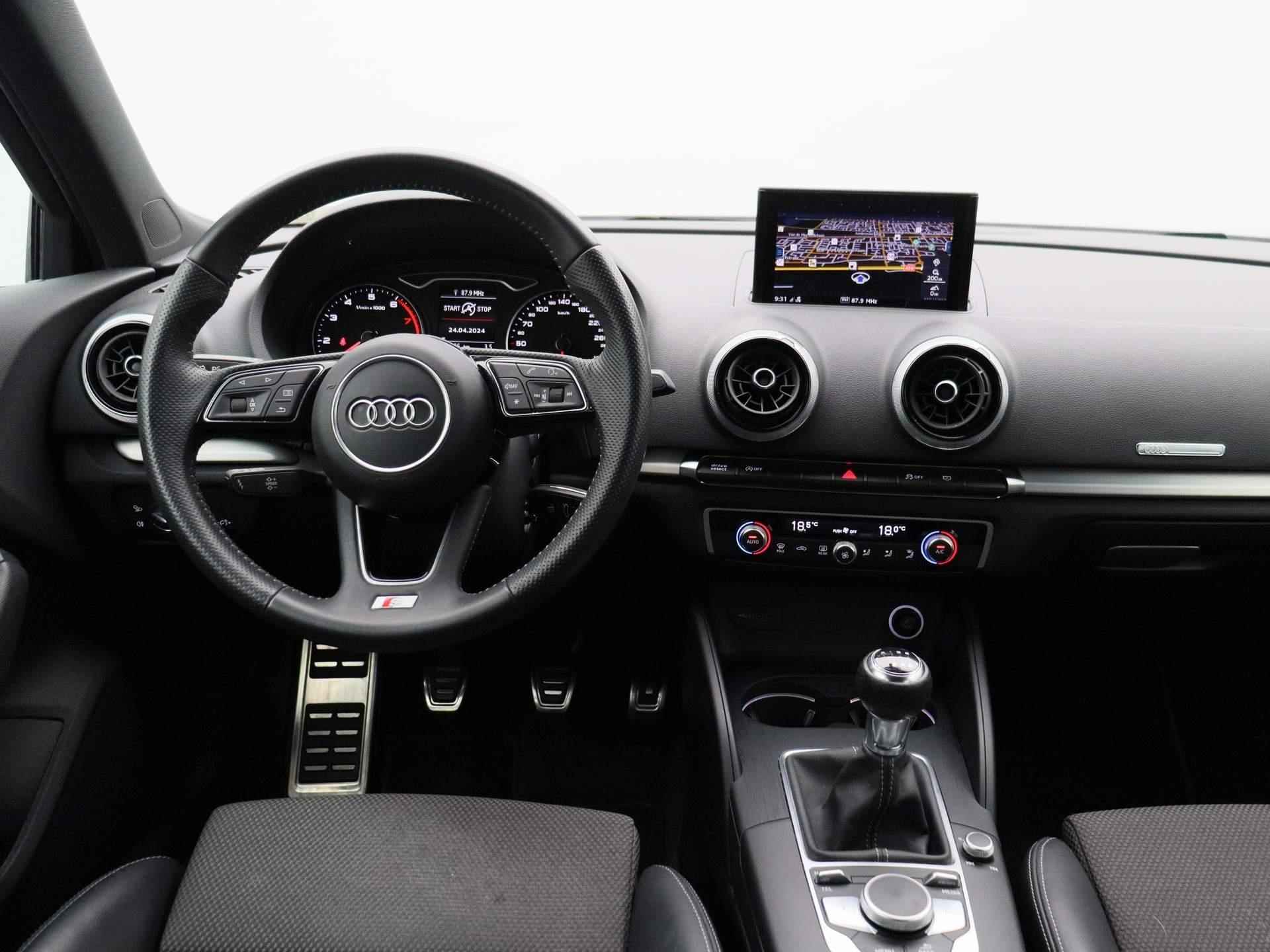 Audi A3 Sportback 35 TFSI CoD Sport S Line Edition | Half-Leder | Navigatie | Airco | Parkeersensoren | 18 Inch Velgen | LED | - 7/38