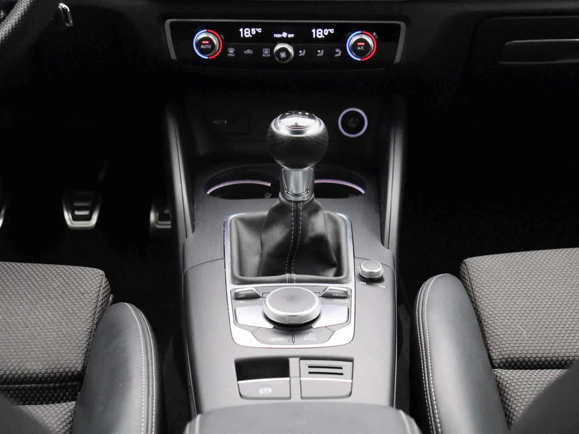 Audi A3 Sportback 35 TFSI CoD Sport S Line Edition | Half-Leder | Navigatie | Airco | Parkeersensoren | 18 Inch Velgen | LED | - 10/38