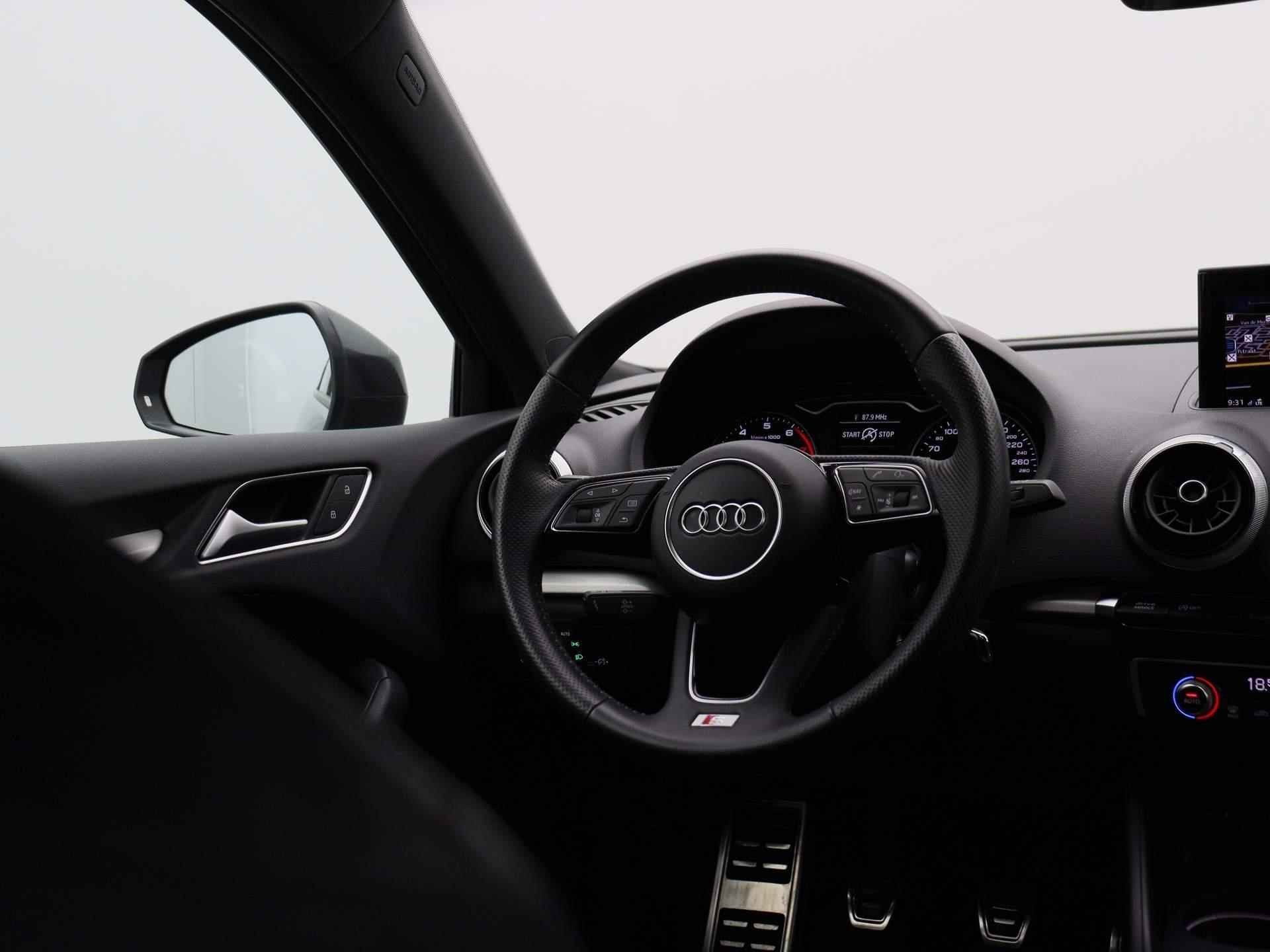Audi A3 Sportback 35 TFSI CoD Sport S Line Edition | Half-Leder | Navigatie | Airco | Parkeersensoren | 18 Inch Velgen | LED | - 11/38
