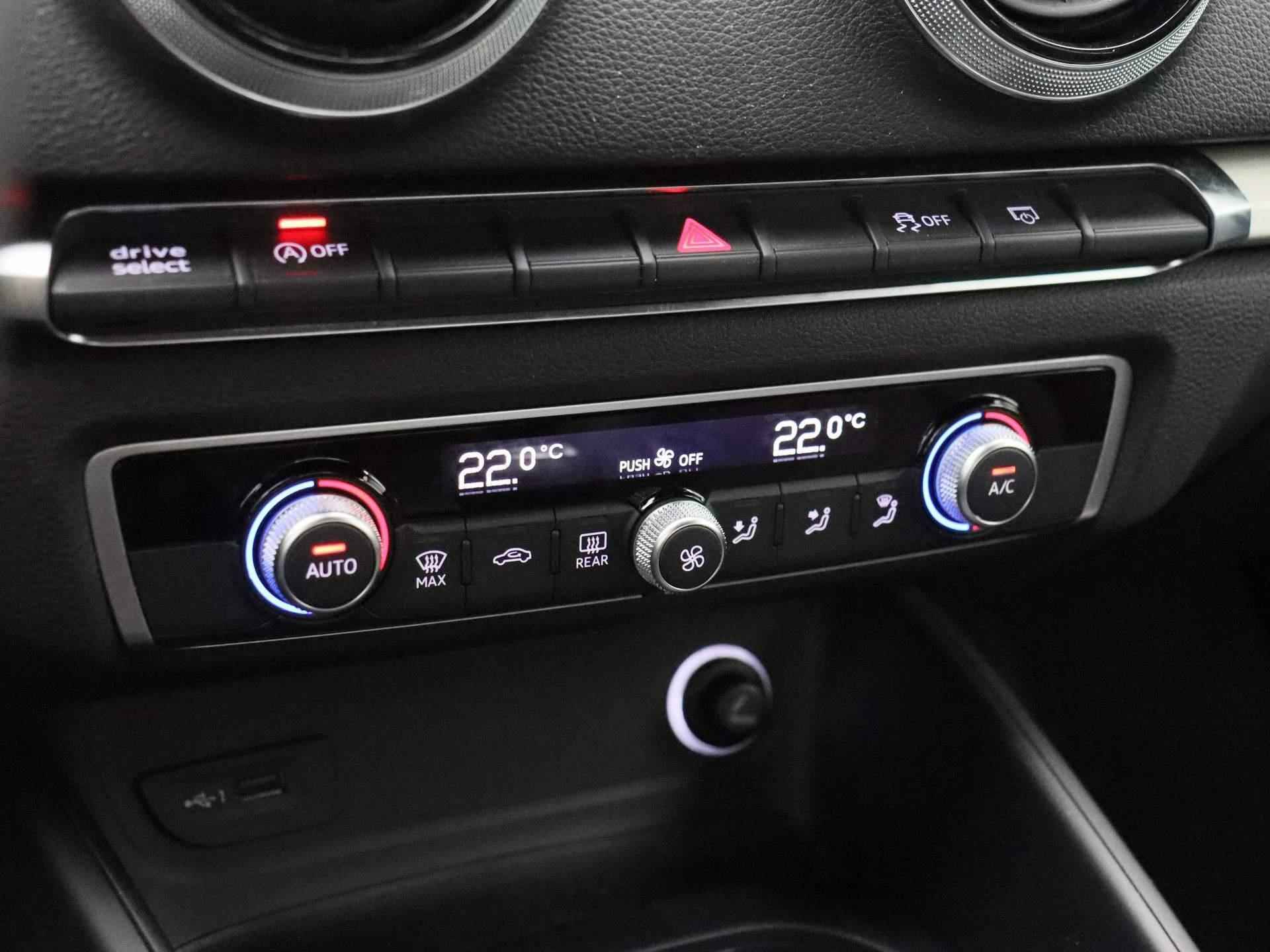 Audi A3 Sportback 35 TFSI CoD Sport S Line Edition | Half-Leder | Navigatie | Airco | Parkeersensoren | 18 Inch Velgen | LED | - 19/38