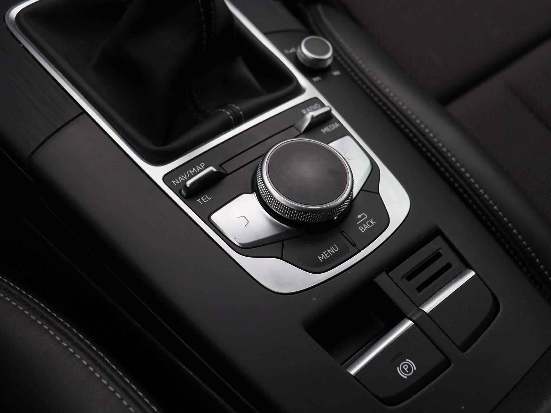 Audi A3 Sportback 35 TFSI CoD Sport S Line Edition | Half-Leder | Navigatie | Airco | Parkeersensoren | 18 Inch Velgen | LED | - 21/38