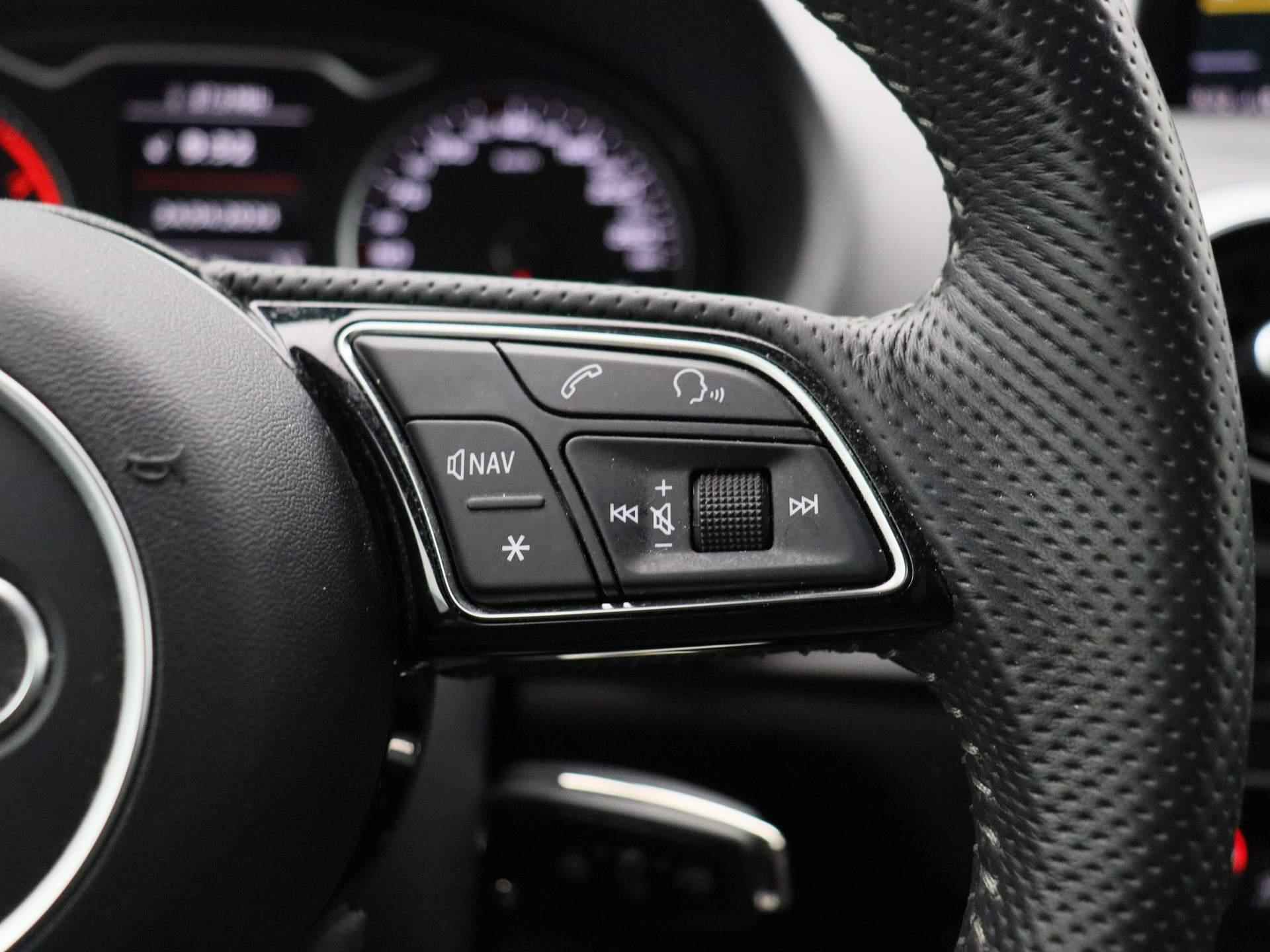Audi A3 Sportback 35 TFSI CoD Sport S Line Edition | Half-Leder | Navigatie | Airco | Parkeersensoren | 18 Inch Velgen | LED | - 24/38