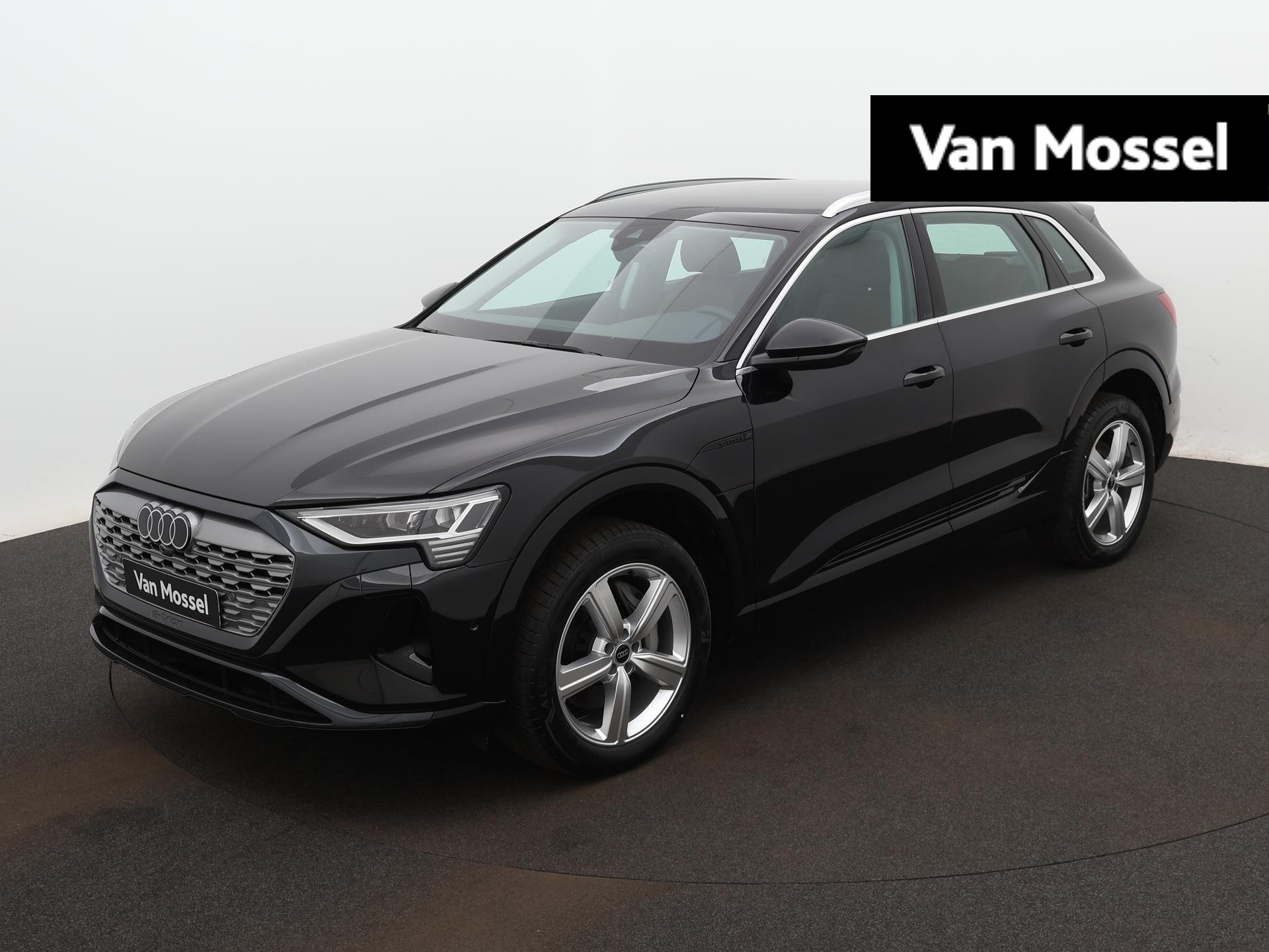 Audi Q8 e-tron 50 quattro Advanced Edition 95 kWh 340 PK | Automaat | Navigatie | Audi virtual cockpit | Audi smartphone interface | Stoelverwarming voor | Climate control |