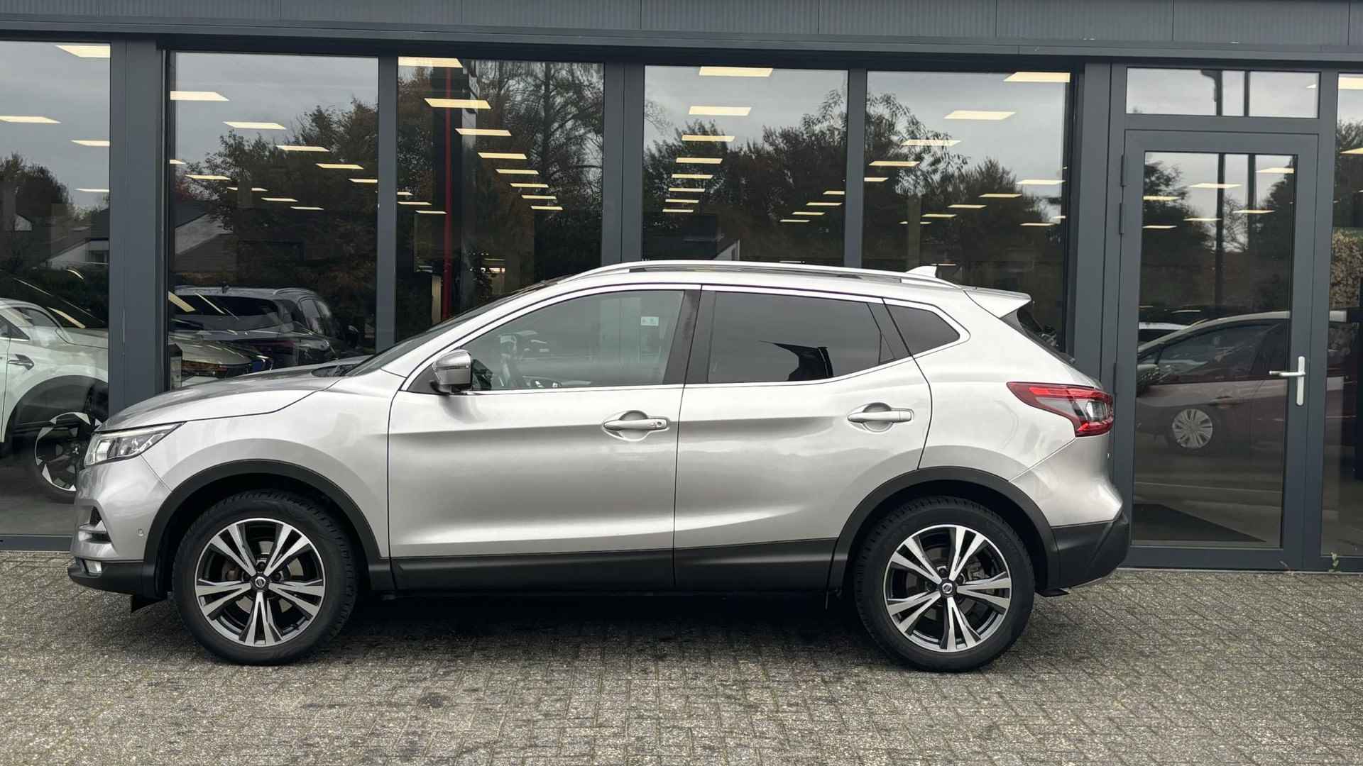 Nissan Qashqai 1.2 N-Connecta | Panoramadak | 360 Camera | - 9/25