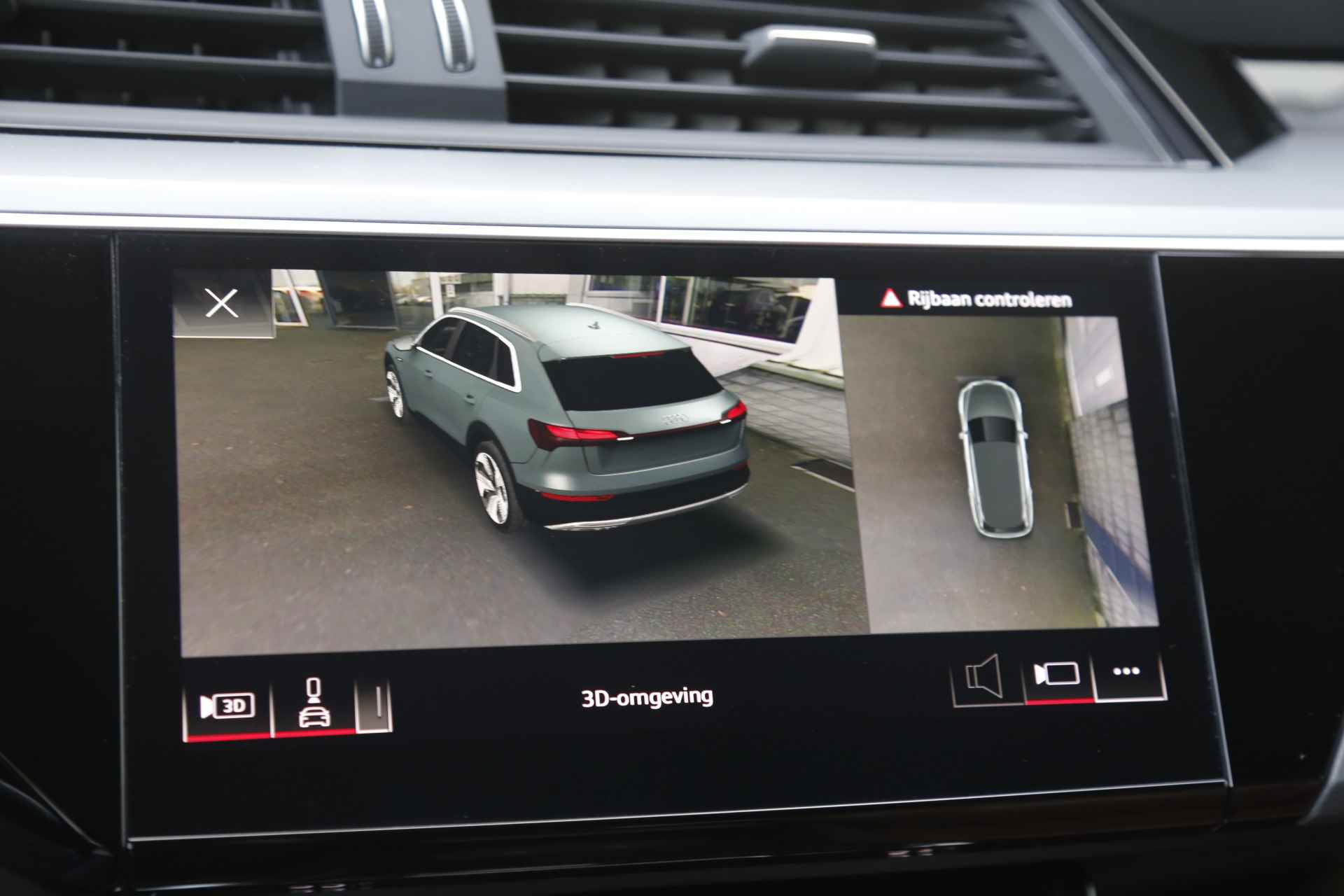 Audi e-tron 55 quattro S-Line 408PK 95 kWh*Excl. BTW*Adapt. Luchtvering/Black Pack/Leder/Afneemb. Trekhaak/HUD/360/3D Camera/Memorie/Keyless - 13/66