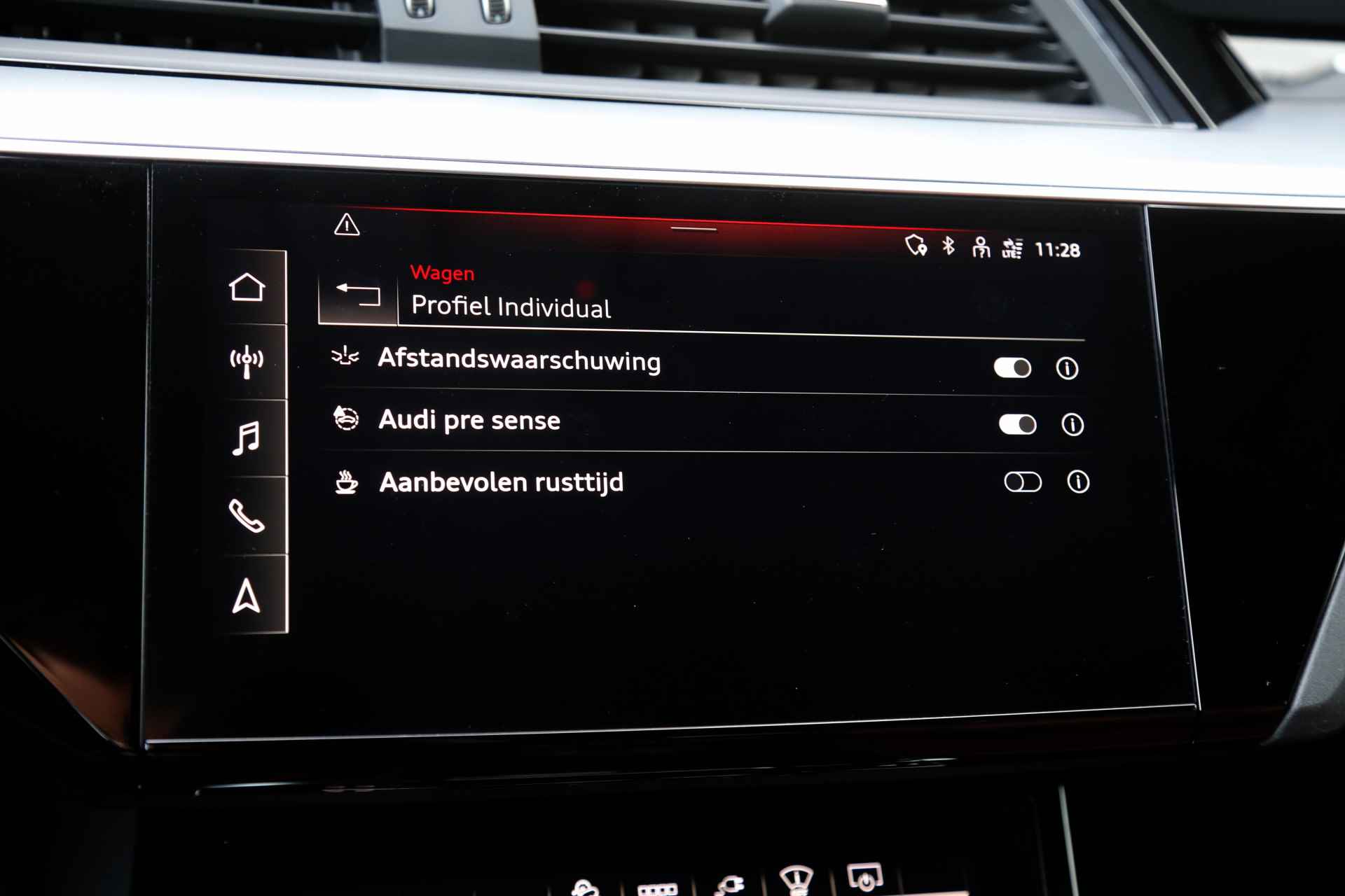 Audi e-tron 55 quattro S-Line 408PK 95 kWh*Excl. BTW*Adapt. Luchtvering/Black Pack/Leder/Afneemb. Trekhaak/HUD/360/3D Camera/Memorie/Keyless - 17/66