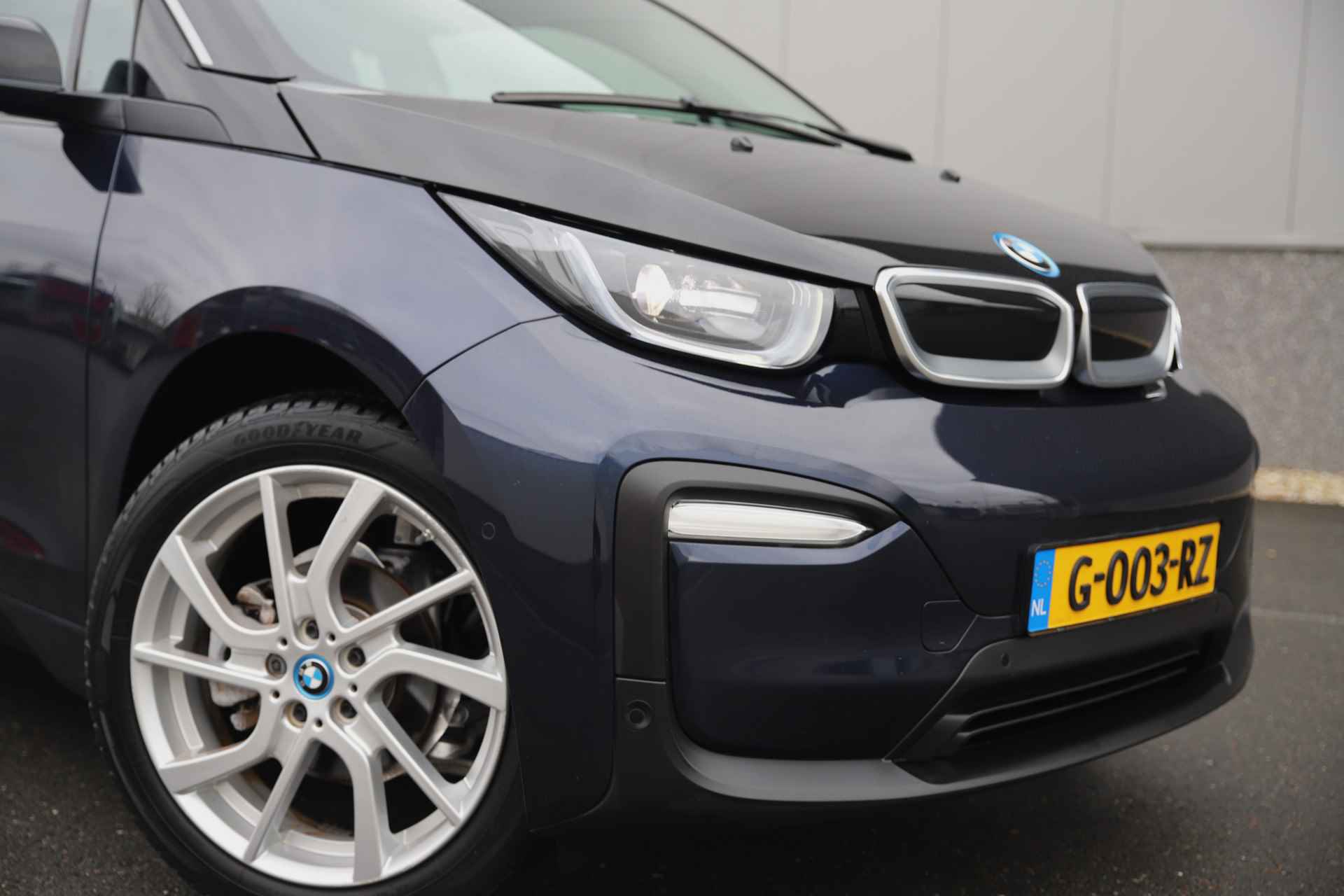 BMW i3 Executive 120Ah 42 kWh/S-dak/Carplay/W-pomp/Camera/3-fase - 10/42