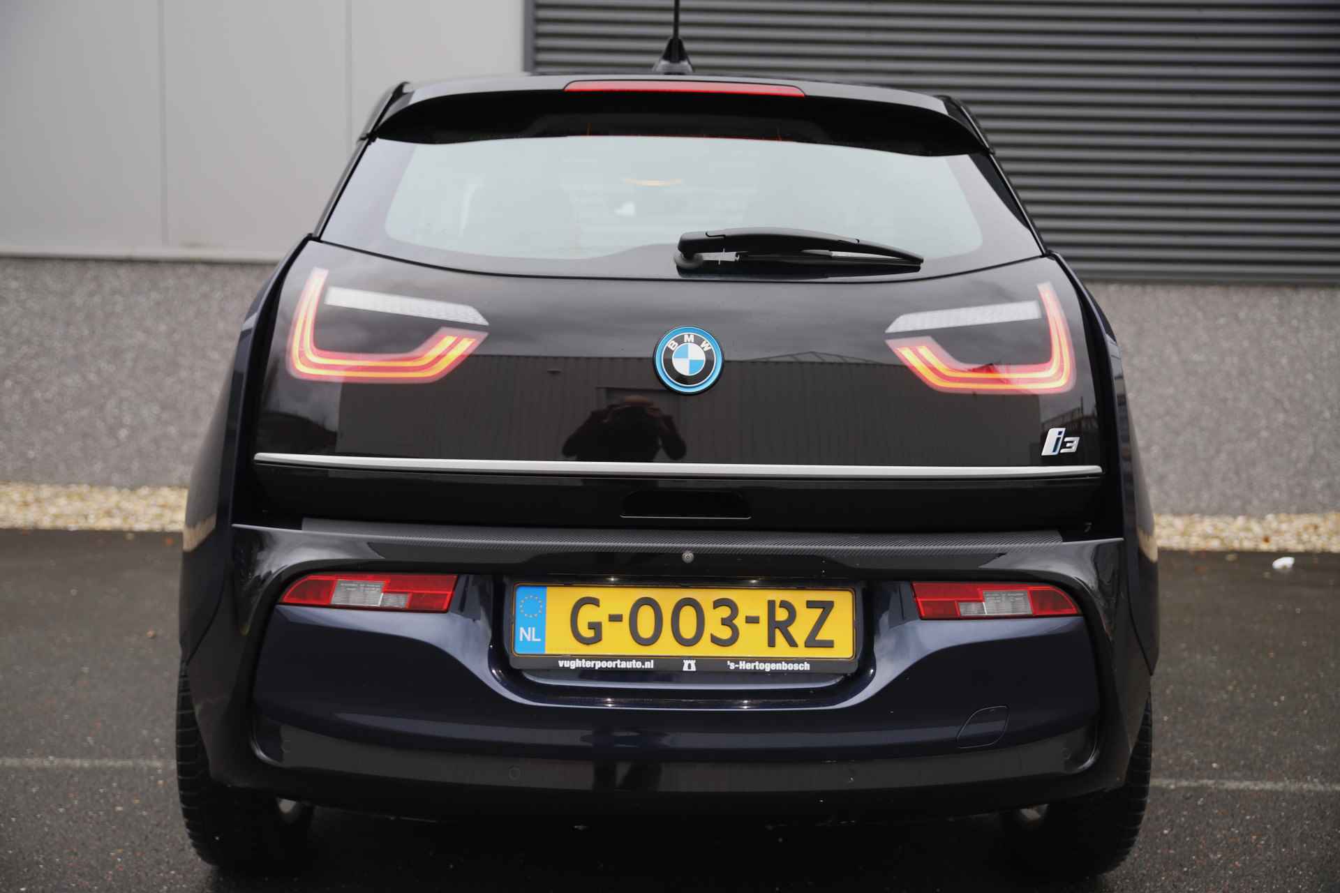 BMW i3 Executive 120Ah 42 kWh/S-dak/Carplay/W-pomp/Camera/3-fase - 18/42