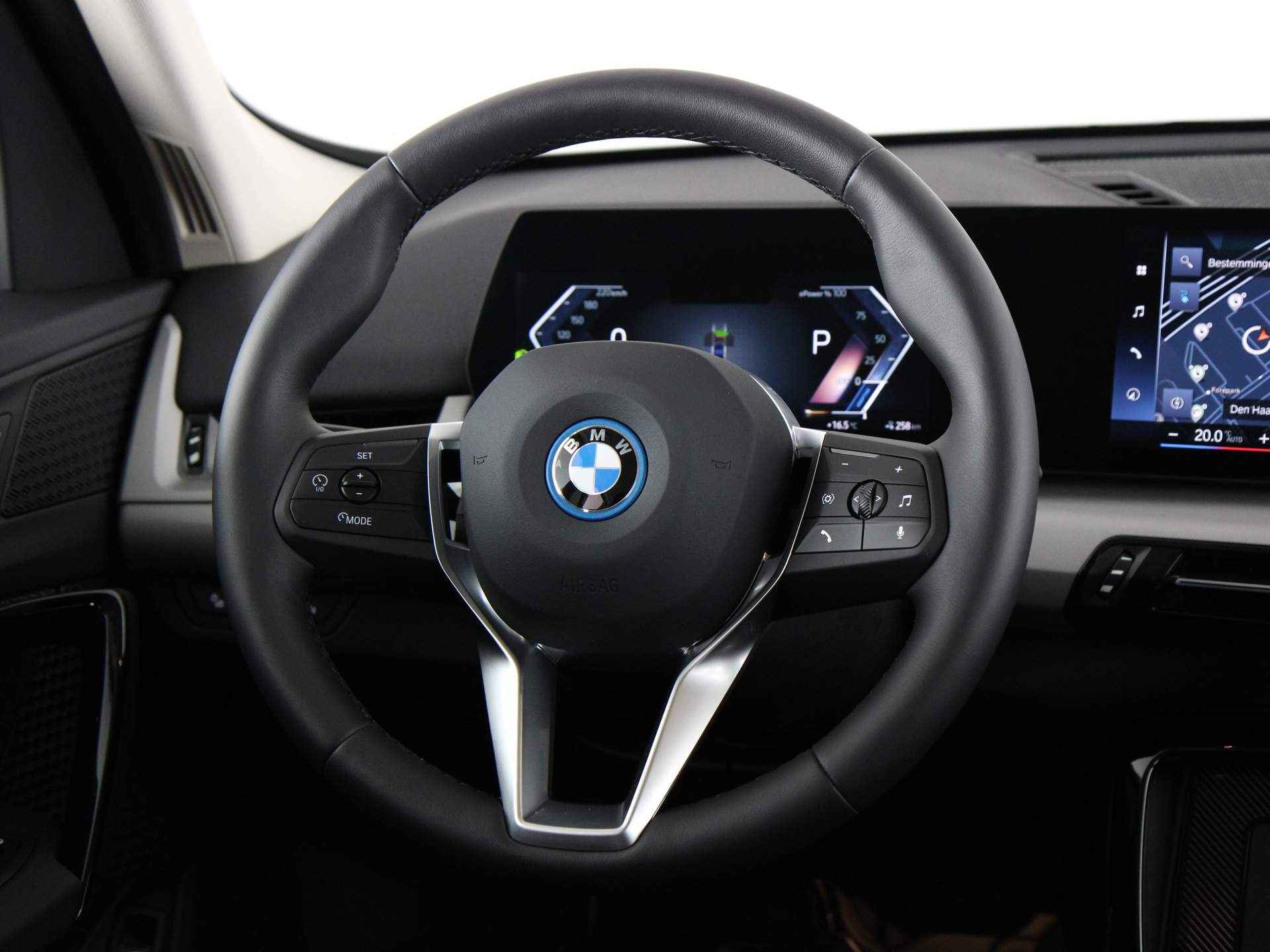 BMW iX1 xDrive30 - 3/23