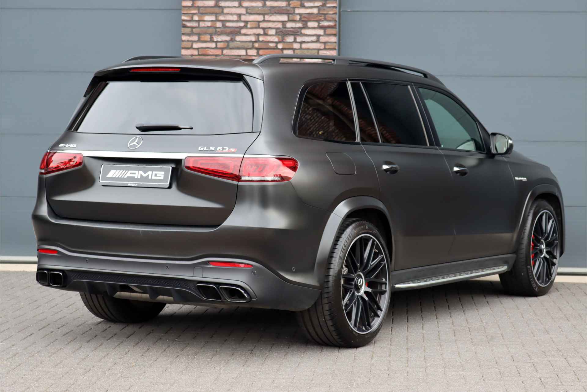 Mercedes-Benz GLS AMG 63 4MATIC+ Premium+ Aut9 | Airmatic | Distronic+ | Panoramadak | MBUX Tablet | Massage | Carbon | Stoelventilatie | Verwarmd Stuurwiel | AMG Drive Unit | - 8/56