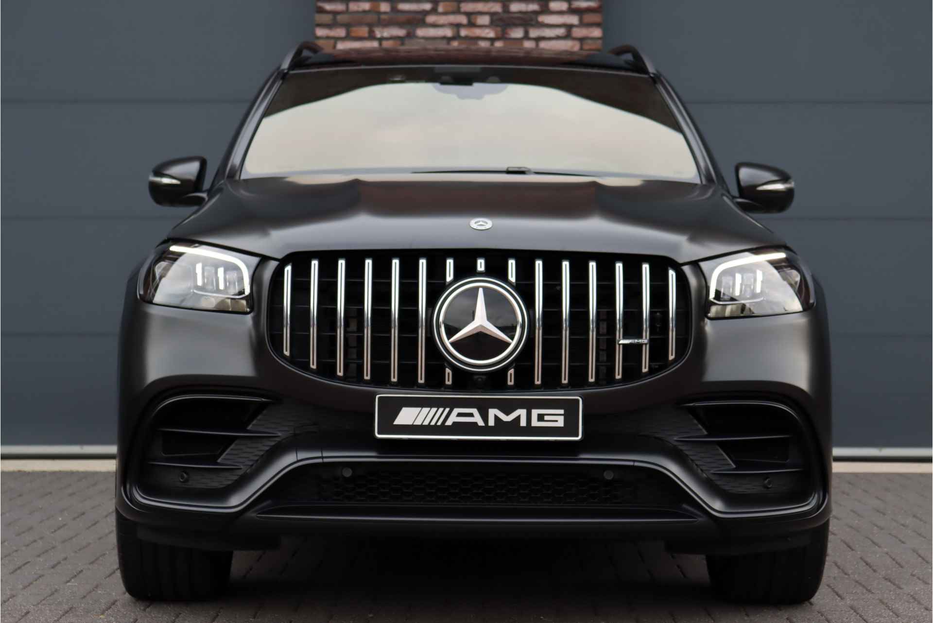 Mercedes-Benz GLS AMG 63 4MATIC+ Premium+ Aut9 | Airmatic | Distronic+ | Panoramadak | MBUX Tablet | Massage | Carbon | Stoelventilatie | Verwarmd Stuurwiel | AMG Drive Unit | - 14/56