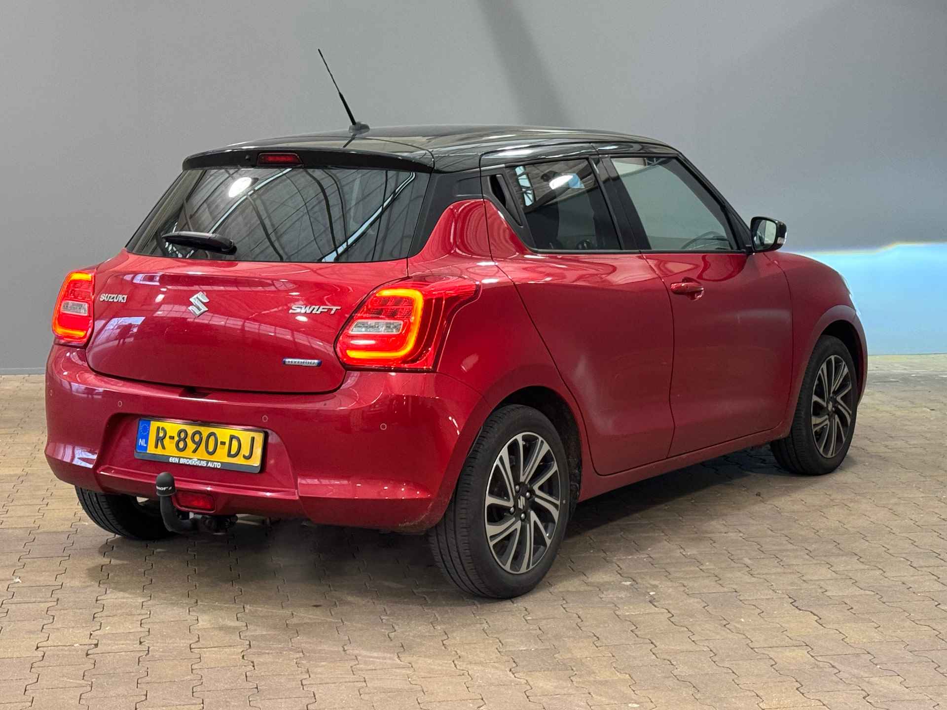 Suzuki Swift 1.2 Stijl Smart Hybrid - 2/24