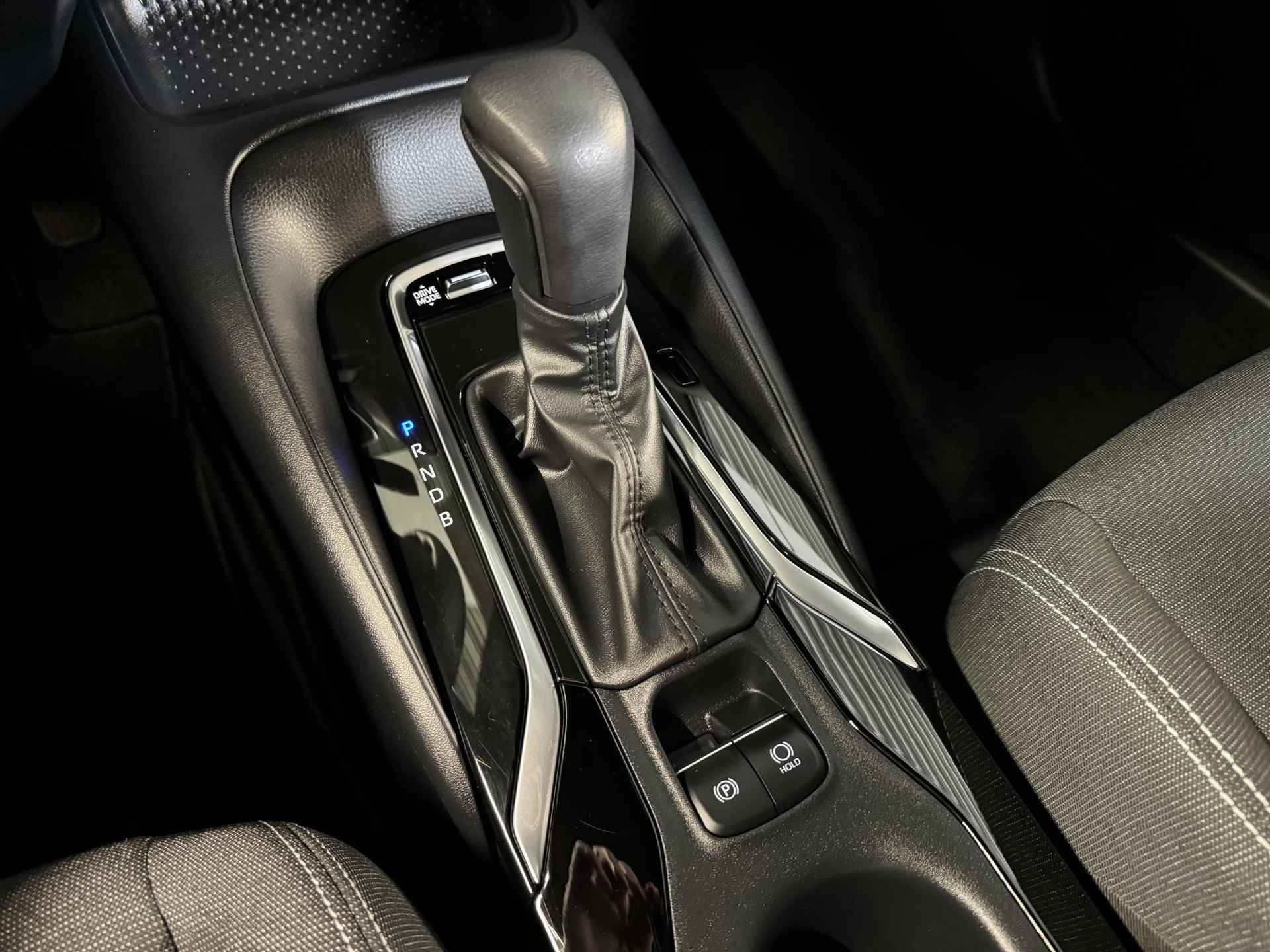 Toyota Corolla Touring Sports Hybrid 140 Active | Nieuwmodeljaar | Apple Carplay / Android Auto | Camera | Navigatie | - 21/30