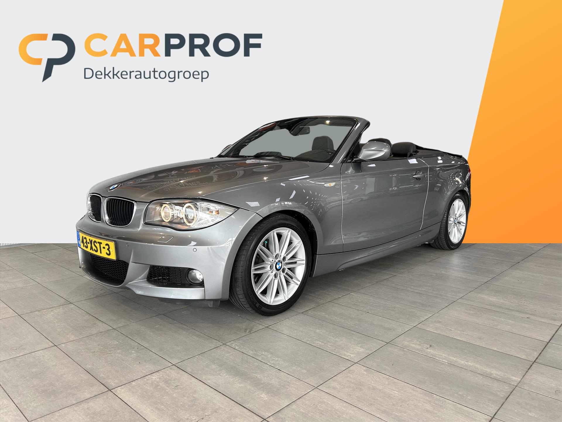 BMW 1-serie 118i Executive M-pakket | Automaat | Grijs