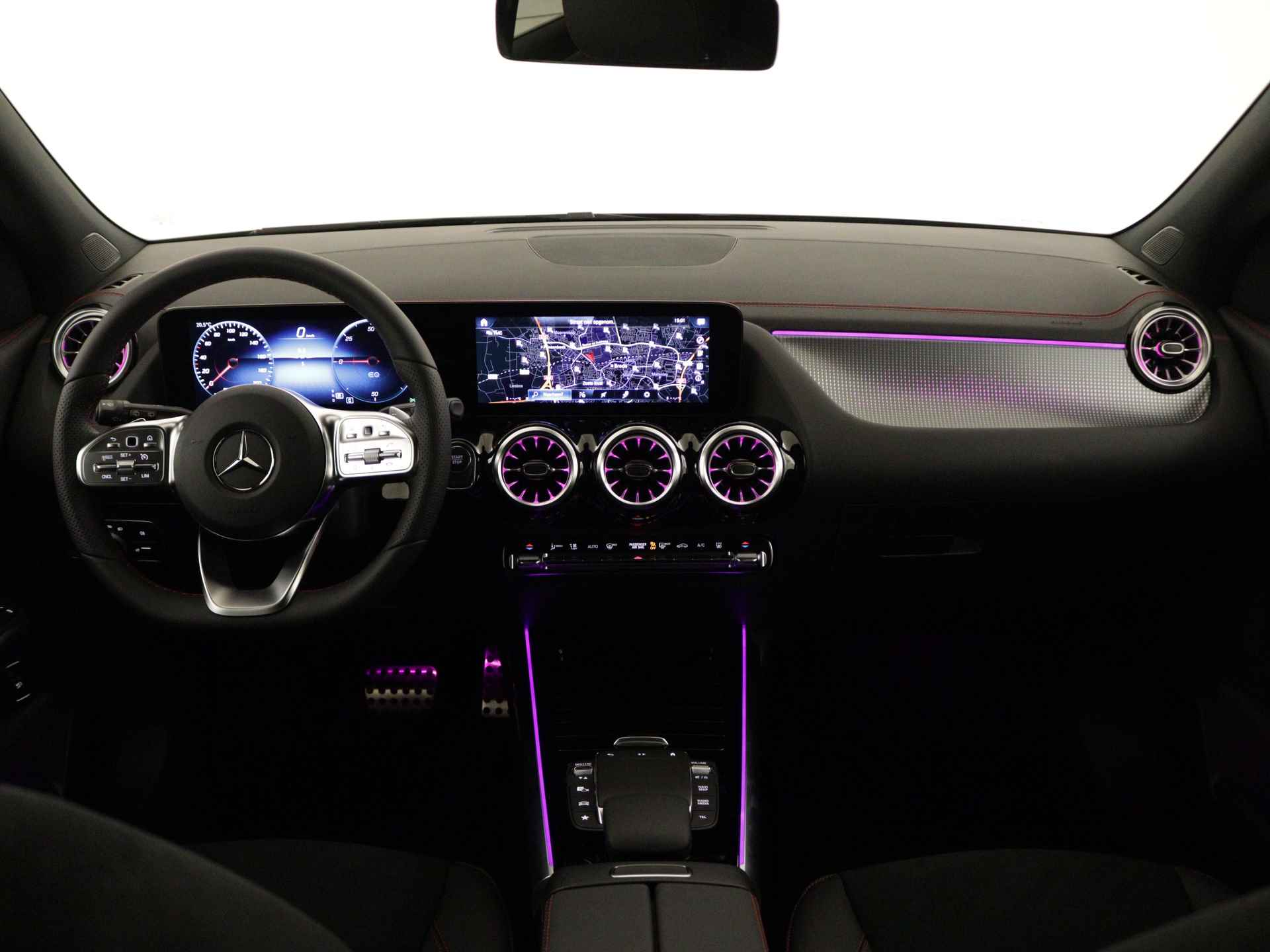 Mercedes-Benz EQA 250+ Business Edition 71 kWh | AMG Line | Business Plus pakket | Nightpakket | Dodehoekassistent | KEYLESS-GO comfort pakket | Parkeerpakket met 360°-camera | Stoelverwarming vooraan | - 5/38