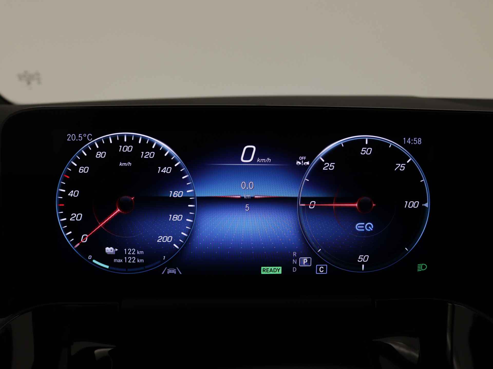 Mercedes-Benz EQA 250+ Business Edition 71 kWh | AMG Line | Business Plus pakket | Nightpakket | Dodehoekassistent | KEYLESS-GO comfort pakket | Parkeerpakket met 360°-camera | Stoelverwarming vooraan | - 6/38