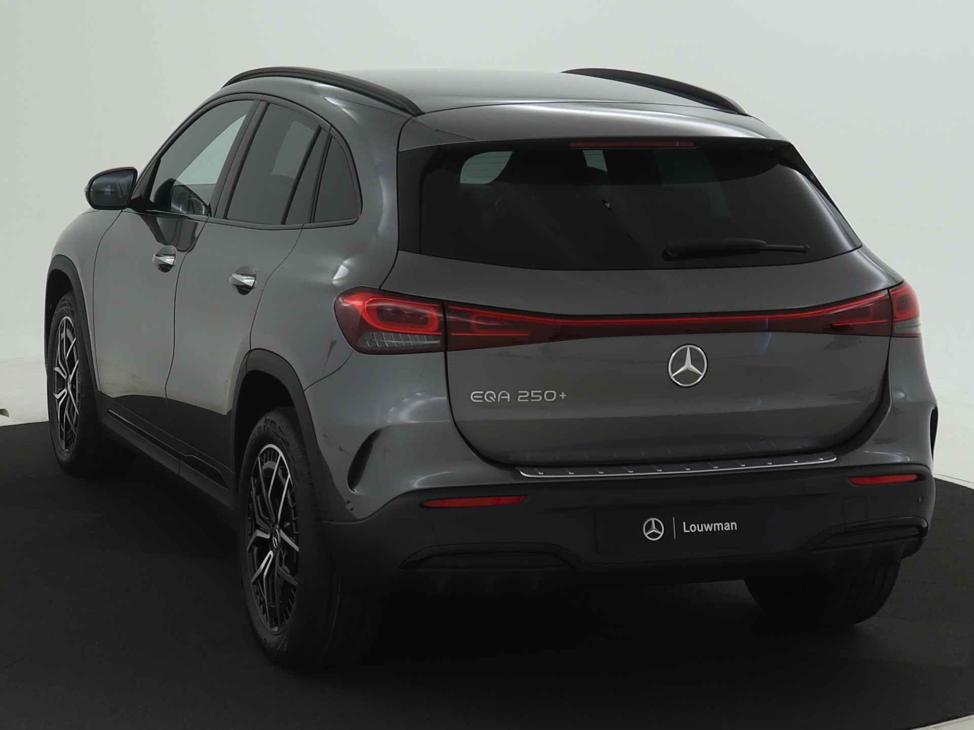 Mercedes-Benz EQA 250+ Business Edition 71 kWh | AMG Line | Business Plus pakket | Nightpakket | Dodehoekassistent | KEYLESS-GO comfort pakket | Parkeerpakket met 360°-camera | Stoelverwarming vooraan | - 13/38