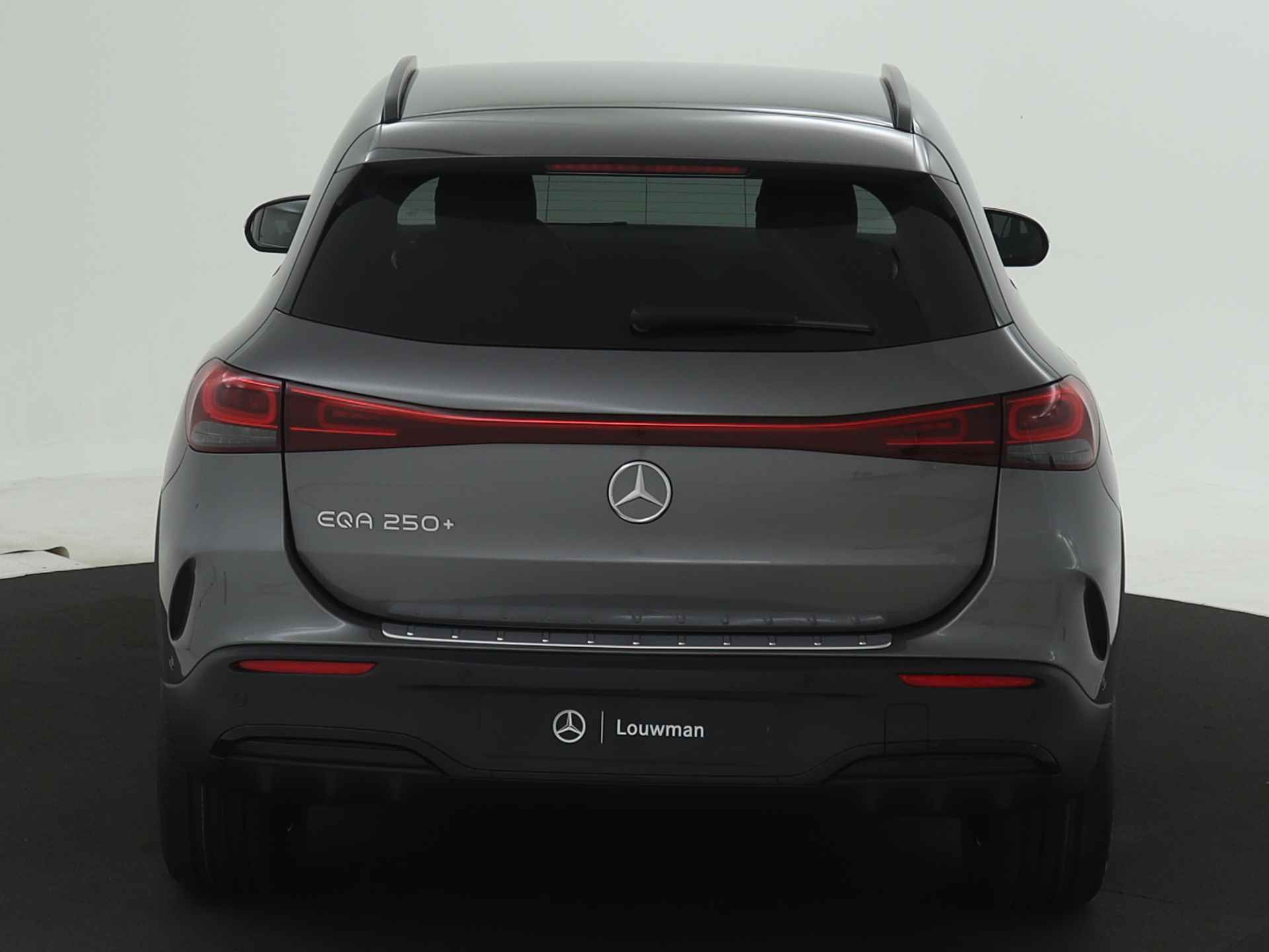 Mercedes-Benz EQA 250+ Business Edition 71 kWh | AMG Line | Business Plus pakket | Nightpakket | Dodehoekassistent | KEYLESS-GO comfort pakket | Parkeerpakket met 360°-camera | Stoelverwarming vooraan | - 23/38
