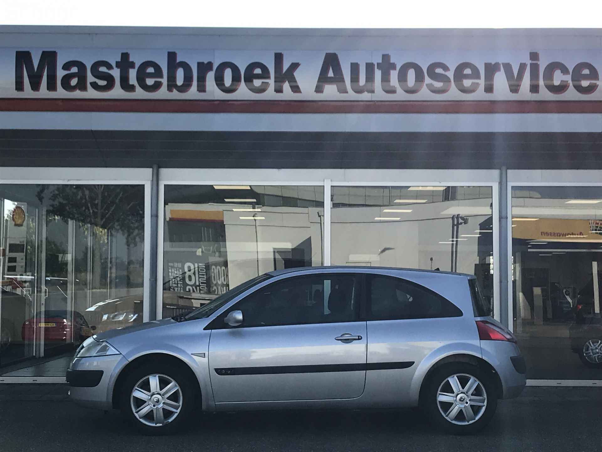 Renault Mégane 1.6 16V 3drs. Dynamique Luxe | Climate Control | Elektrische ramen | Cruise Control | Radio/CD | Staat in Hardenberg - 3/17