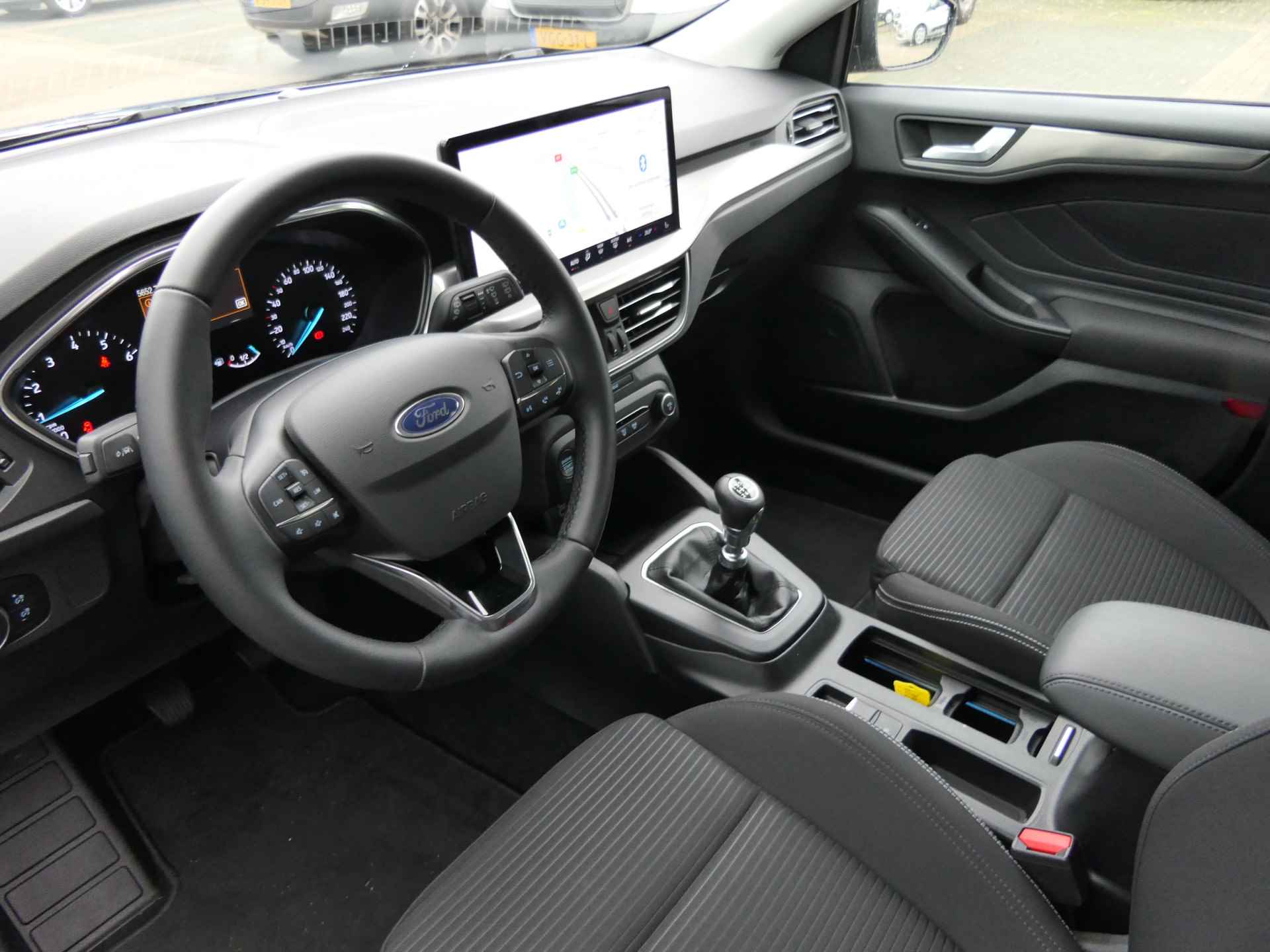 Ford Focus Wagon 1.0 EcoBoost Hybrid Titanium | Navigatie | Sync4 | Winterpack | Camera | LED | DAB | CarPlay/Android Auto | Voorruit Verwarming - 19/34