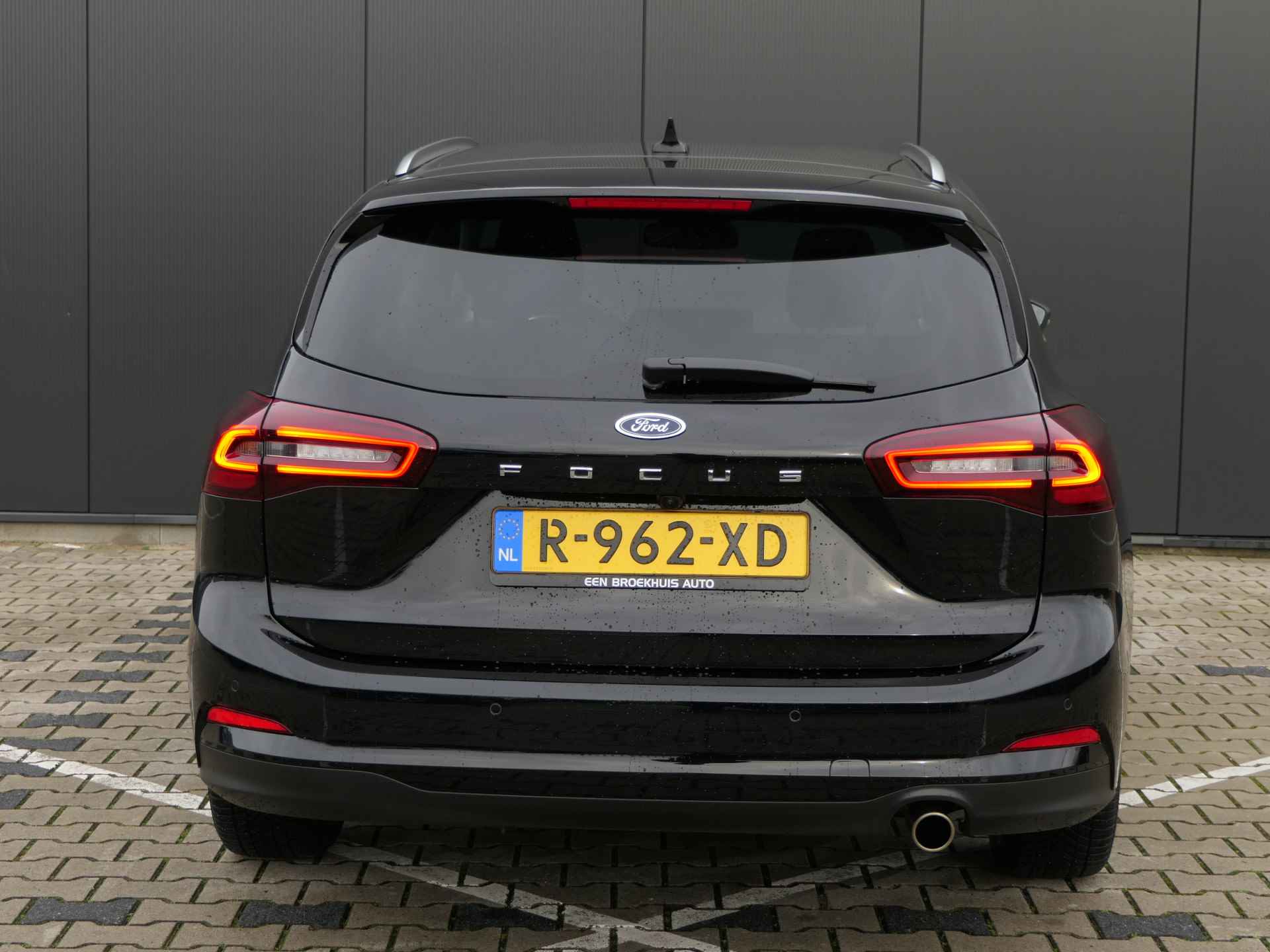 Ford Focus Wagon 1.0 EcoBoost Hybrid Titanium | Navigatie | Sync4 | Winterpack | Camera | LED | DAB | CarPlay/Android Auto | Voorruit Verwarming - 27/34