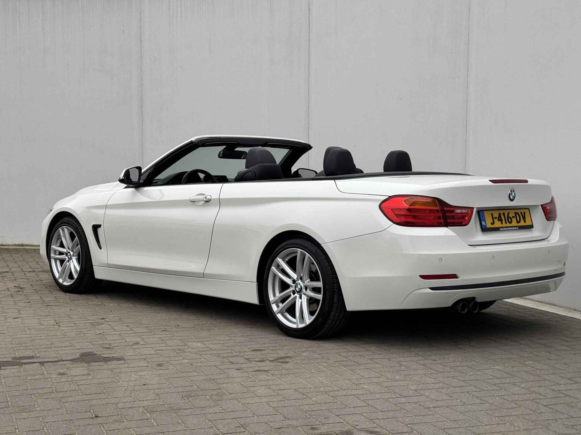 BMW 4-serie Cabrio 430i Centennial High Executive / Stoelverwarming / Parkeersensoren voor en achter / Navigatie / Lederen bekleding - 9/44