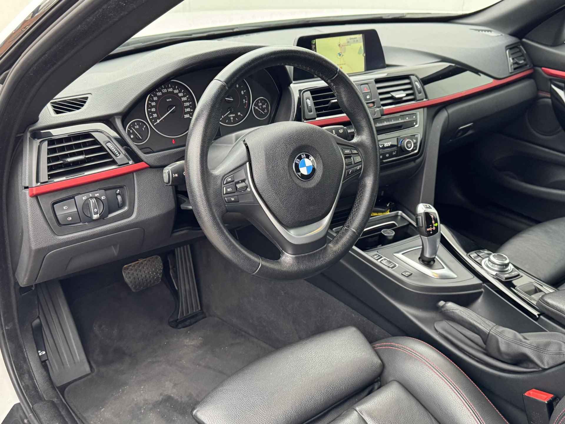 BMW 4-serie Cabrio 430i Centennial High Executive / Stoelverwarming / Parkeersensoren voor en achter / Navigatie / Lederen bekleding - 25/44