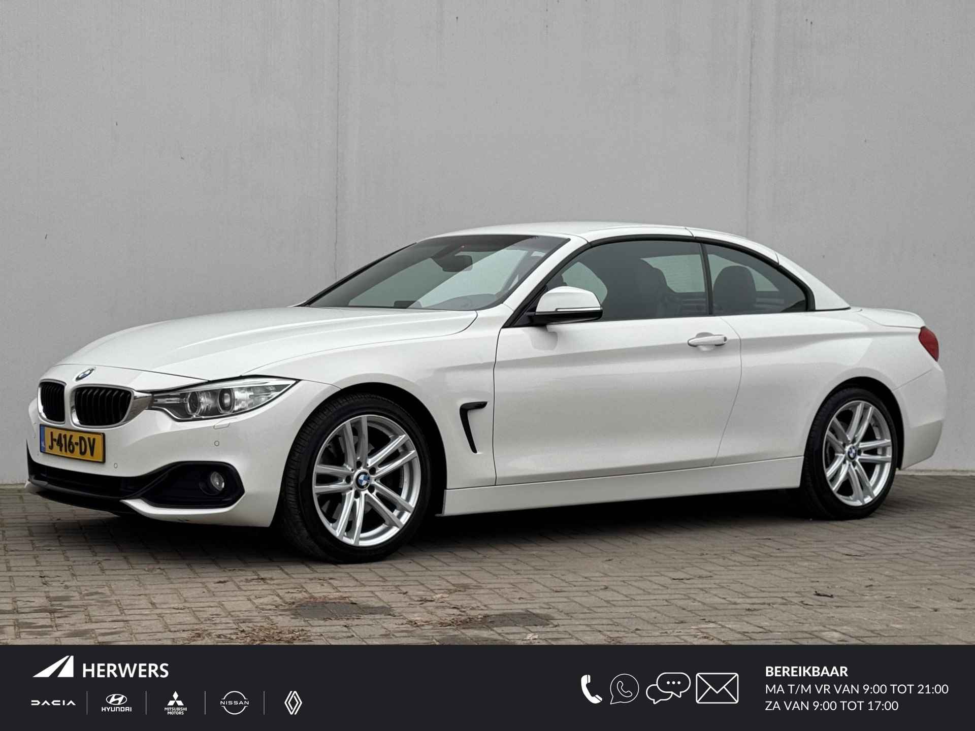 BMW 4-serie Cabrio 430i Centennial High Executive / Stoelverwarming / Parkeersensoren voor en achter / Navigatie / Lederen bekleding