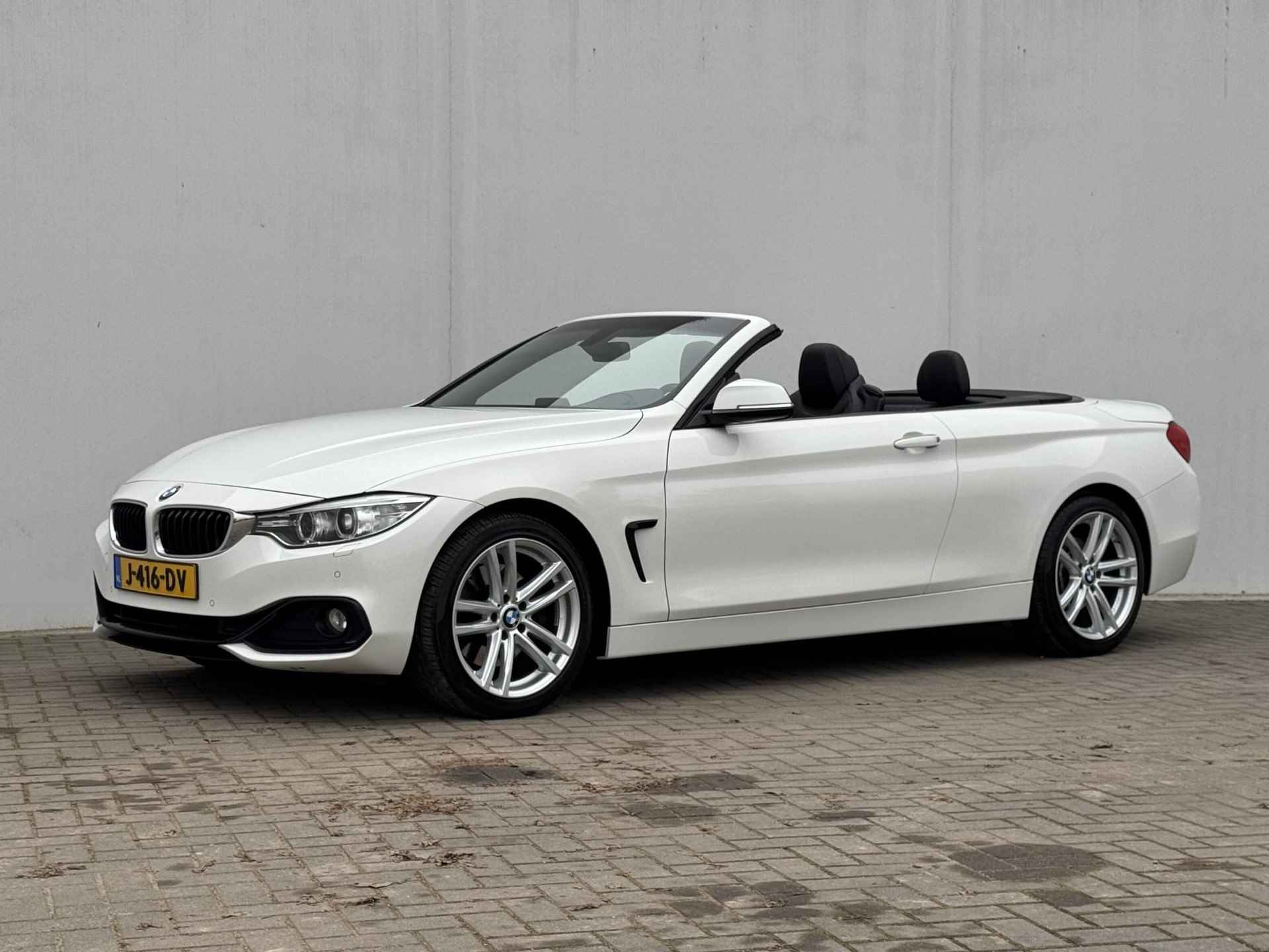 BMW 4-serie Cabrio 430i Centennial High Executive / Stoelverwarming / Parkeersensoren voor en achter / Navigatie / Lederen bekleding - 24/44