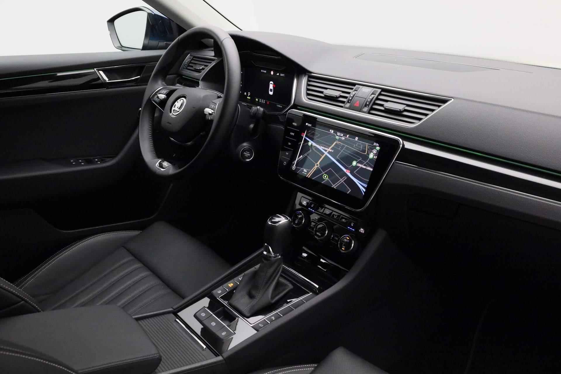 Skoda Superb 1.4 TSI 218PK DSG iV Laurin & Klement | Pano | Matrix LED | Leer | DCC | Keyless | CANTON | Camera | Navi | Stoelventilatie/-verwarming | 19 inch - 41/46