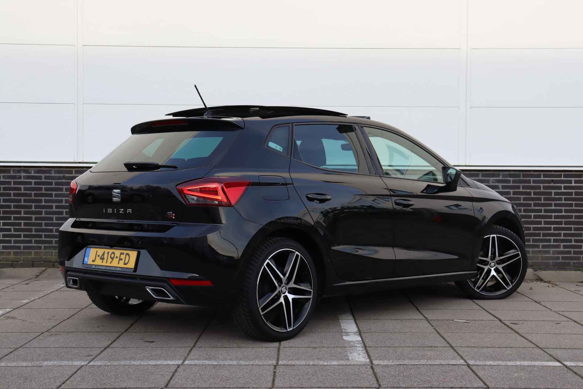 SEAT Ibiza 1.0 TSI FR Business Intense *Stoelverwarming * Pano * Beats Audio - 4/49