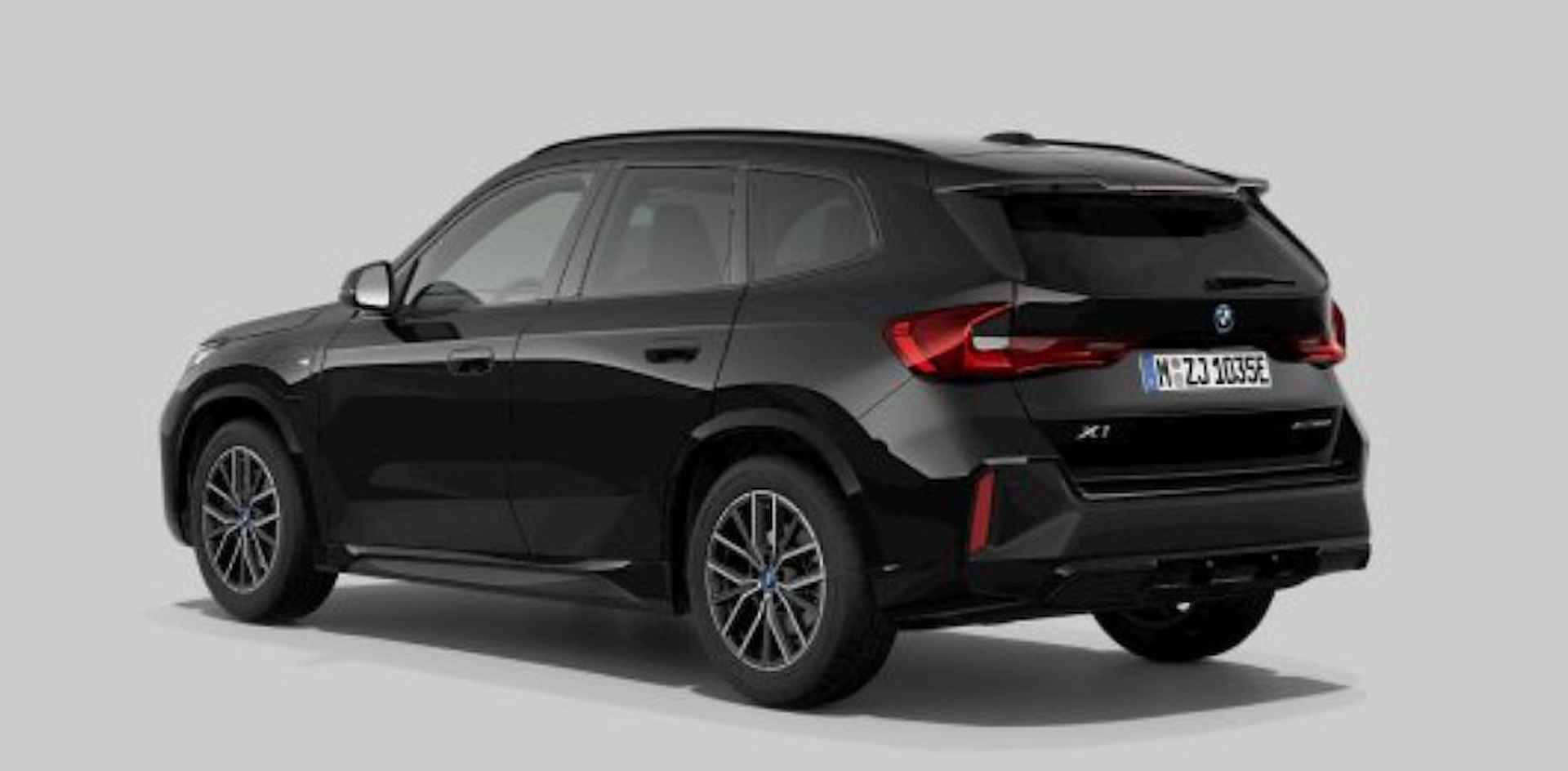 BMW X1 xDrive25e M Sport - Elektrisch verwarmde voorstoelen - Driving Assistant Plus - Comfort Access - Getinte ruiten - Sportstoelen - Automatisch dimmende binnenspiegel - Grootlichtassistent - M Sportstuurwiel - - 2/18