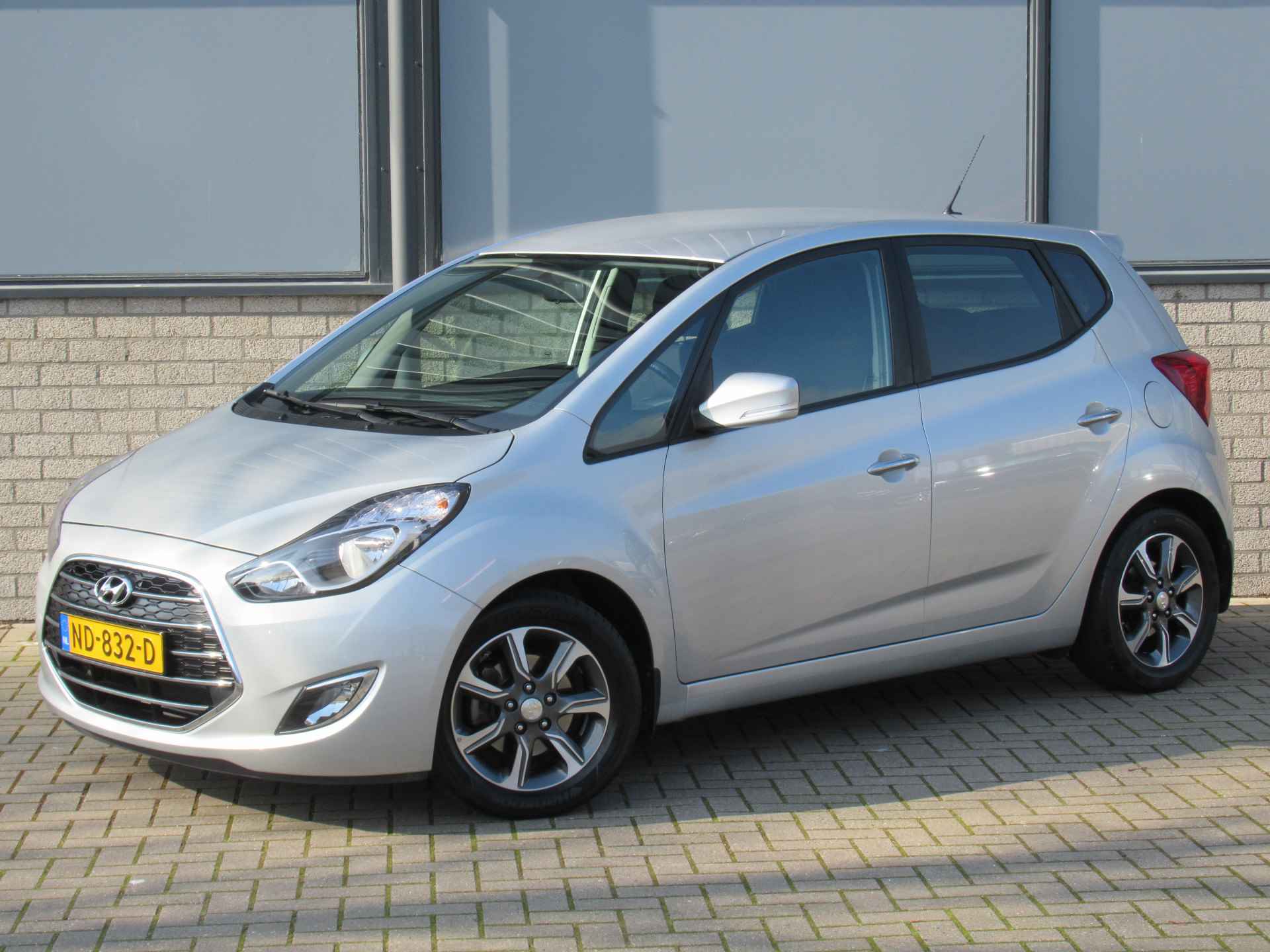 Hyundai ix20 1.4i Go! Dealer onderh | Navigatie | camera | airco | 16"inch LMV - 5/27