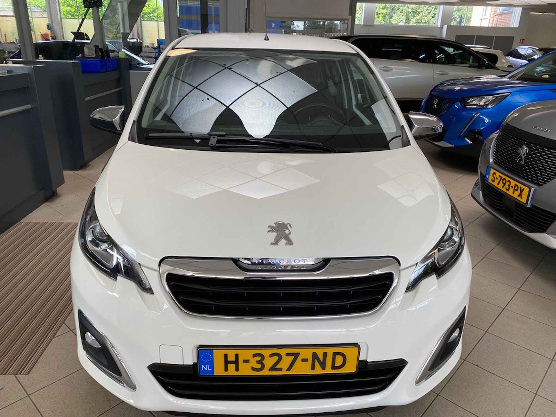 PEUGEOT 108 1.0 e-VTi 72pk 5D Allure - 3/18