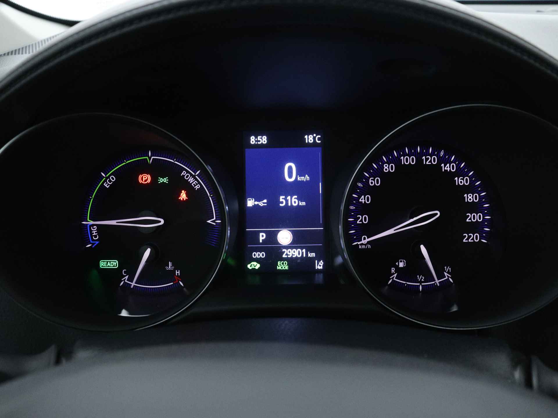 Toyota C-HR 1.8 Hybrid Dynamic | Navigatie | LED Verlichting | 01-06 DVL CF - 7/45
