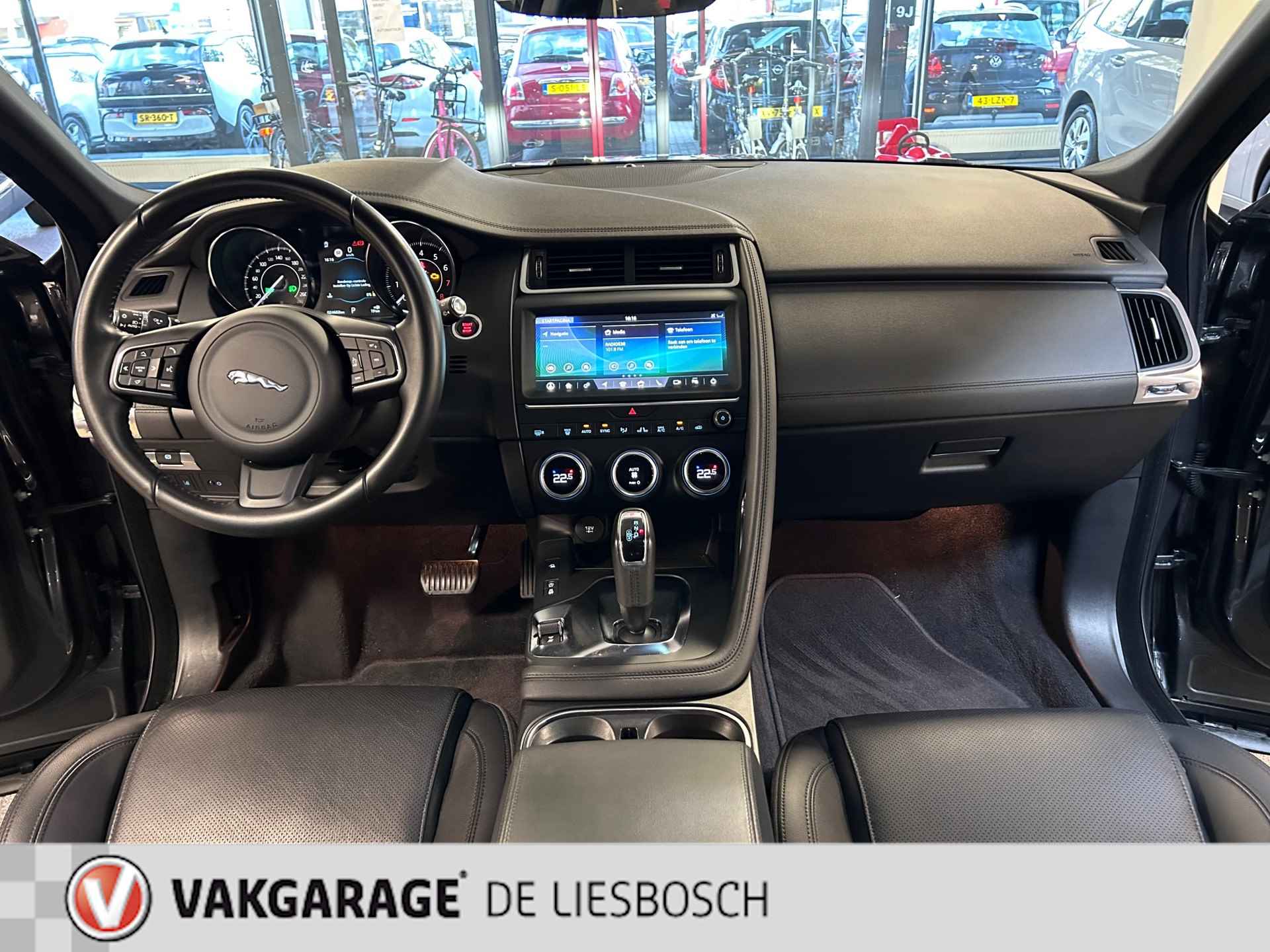 Jaguar E-PACE 2.0 P200 AWD PANO/ Leder/ Navi/camera/ Led/zeer netjes orig ned - 12/31