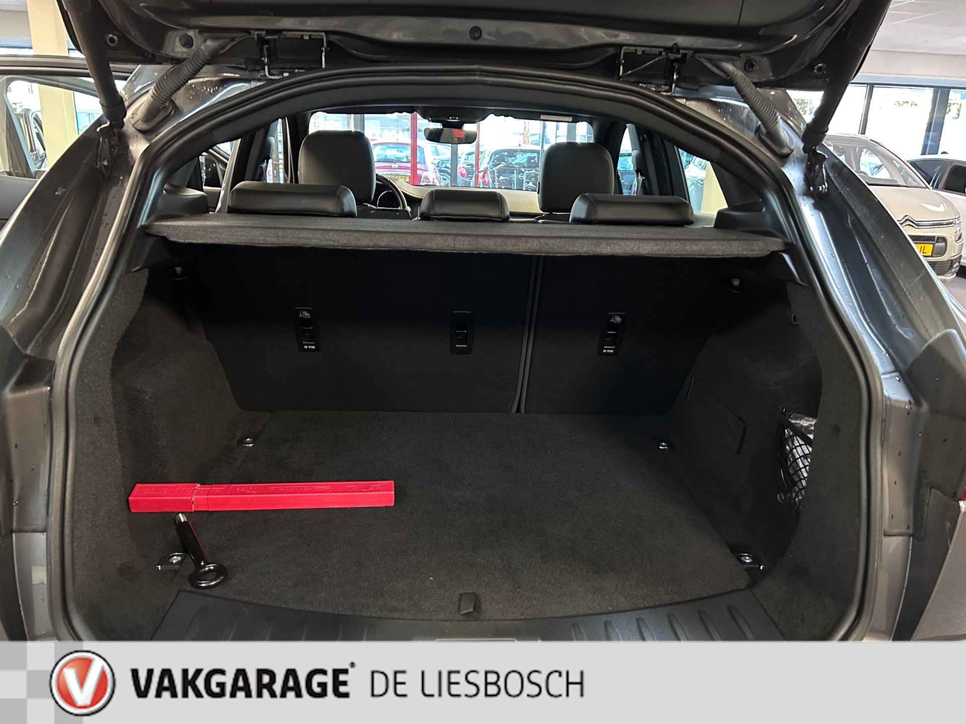 Jaguar E-PACE 2.0 P200 AWD PANO/ Leder/ Navi/camera/ Led/zeer netjes orig ned - 19/31