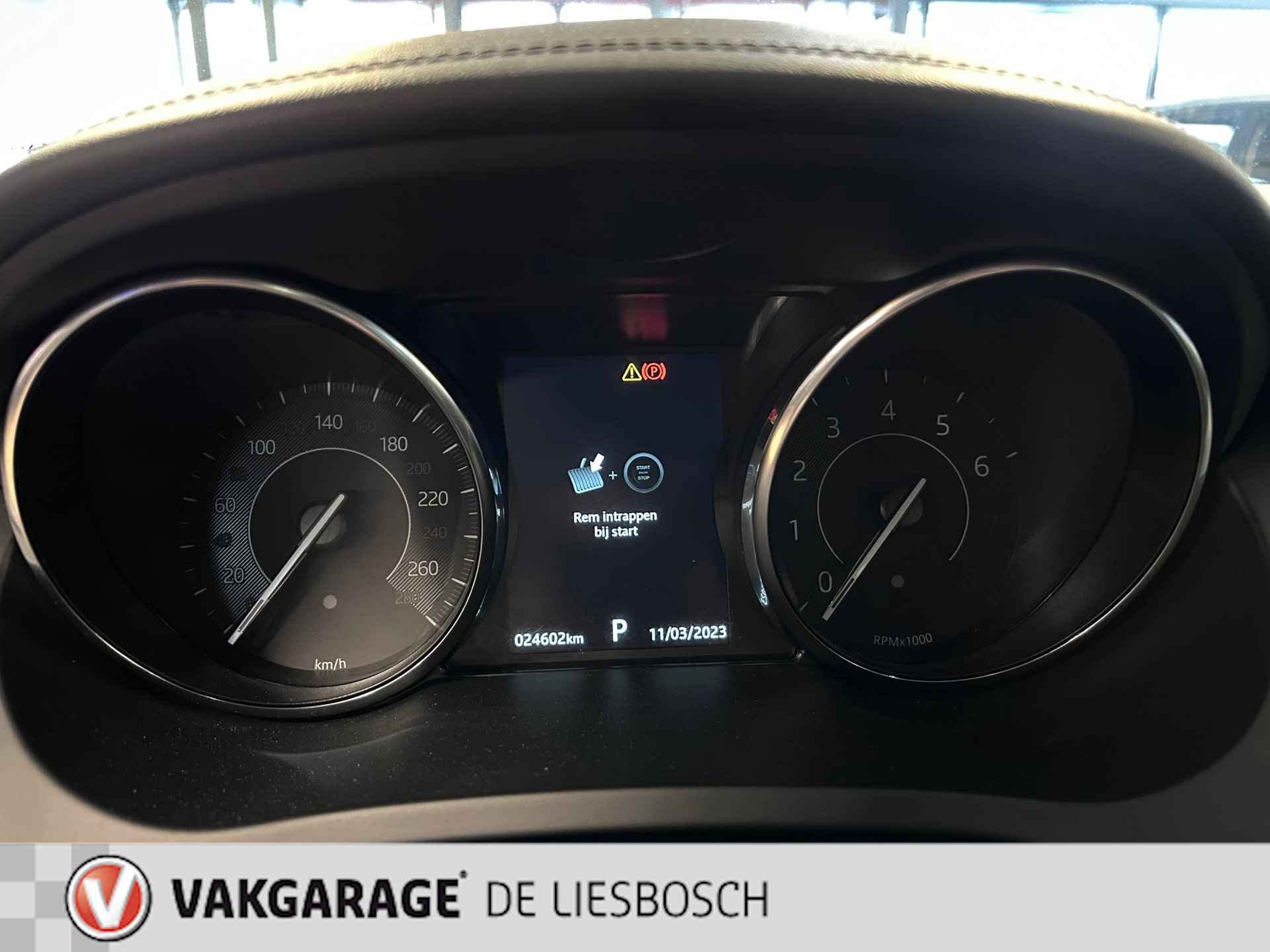 Jaguar E-PACE 2.0 P200 AWD PANO/ Leder/ Navi/camera/ Led/zeer netjes orig ned - 25/31