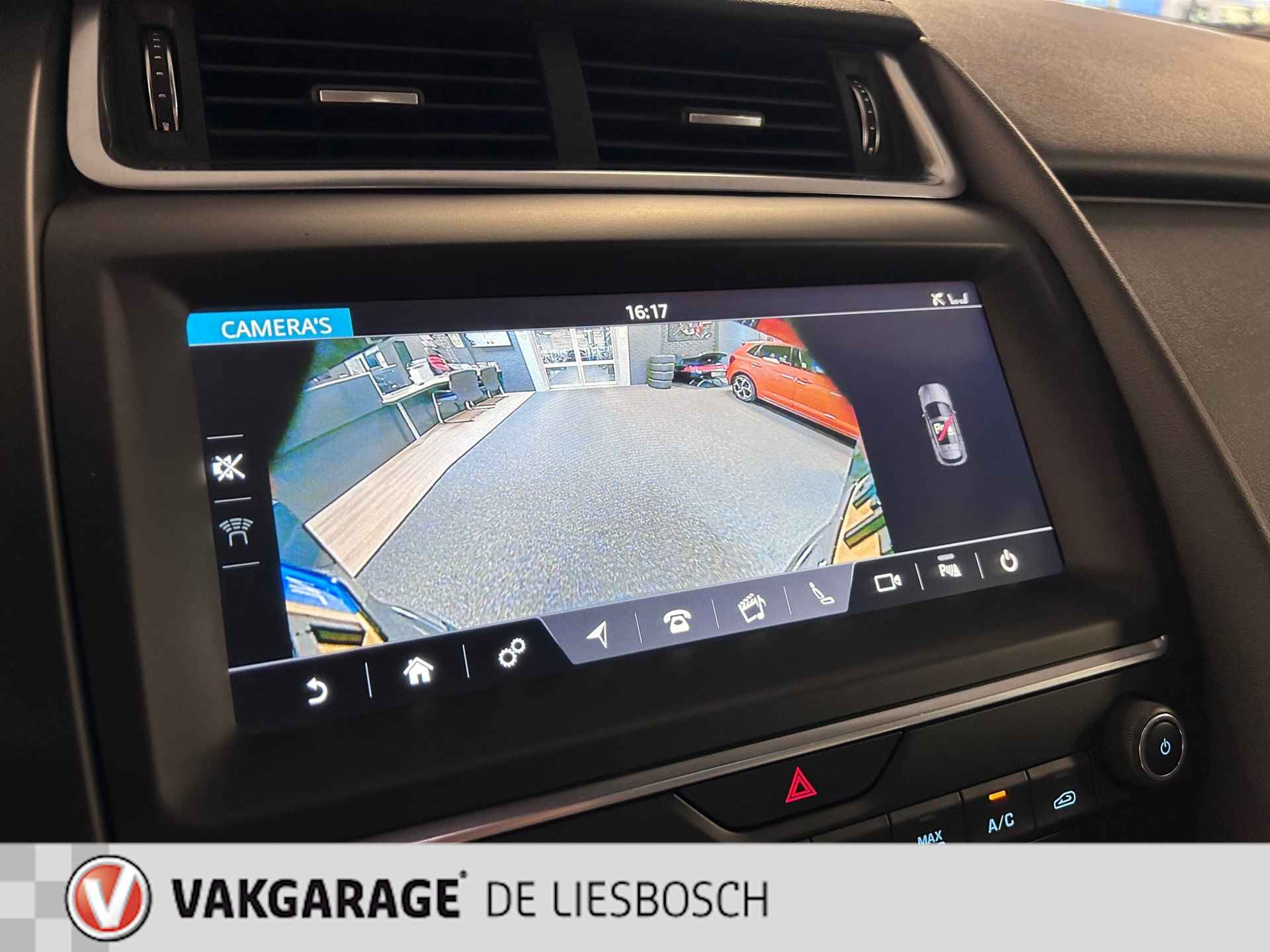 Jaguar E-PACE 2.0 P200 AWD PANO/ Leder/ Navi/camera/ Led/zeer netjes orig ned - 30/31