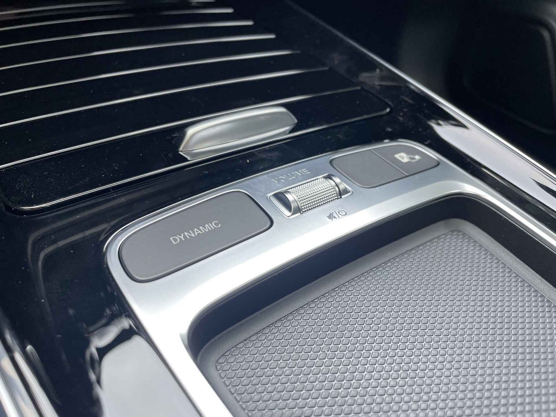 Mercedes-Benz B-klasse 180 Business Line | Facelift | Panoramadak | Parkeercamera | Stoelverwarming | Elek. achterklep | - 21/32