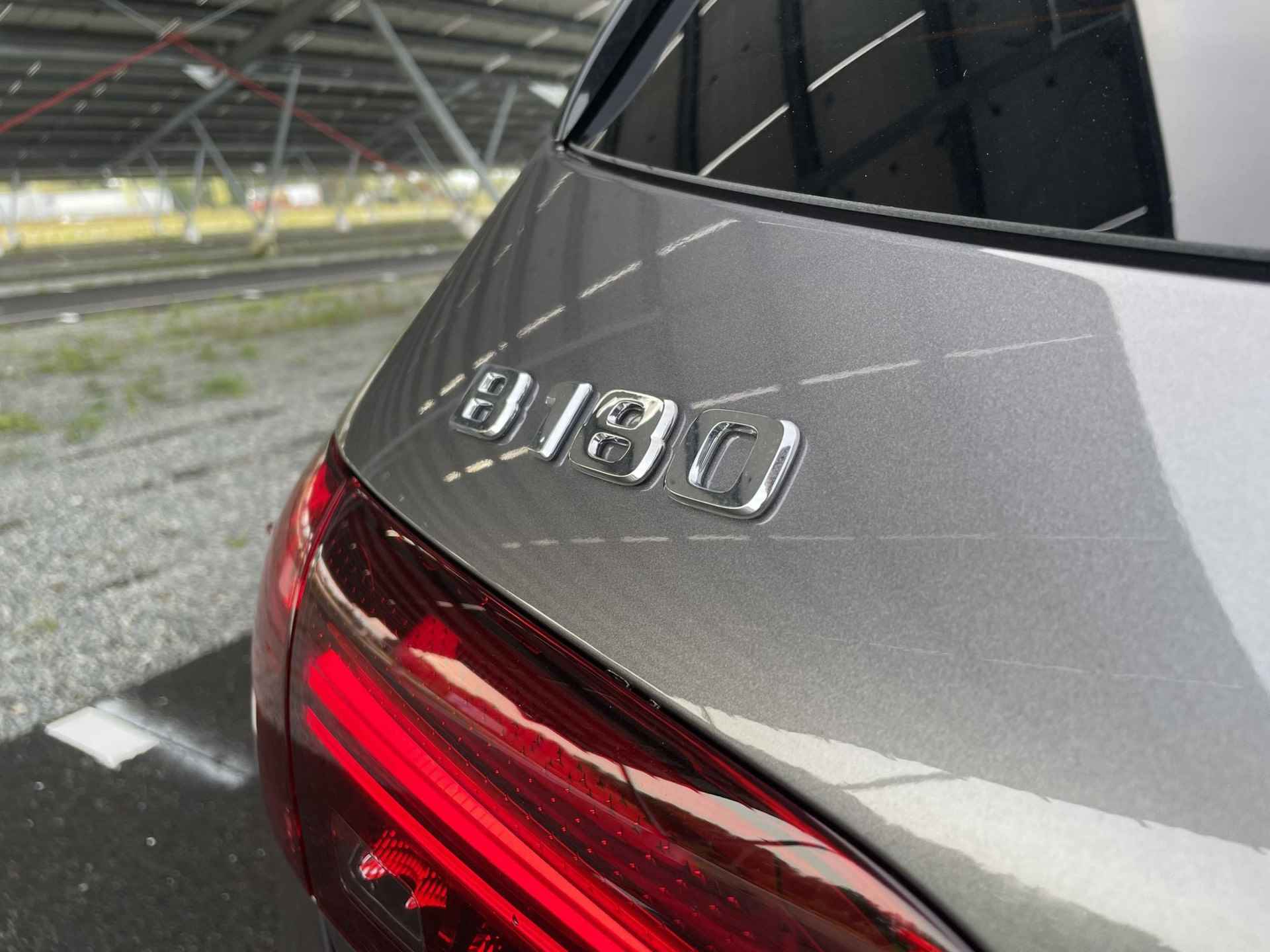 Mercedes-Benz B-klasse 180 Business Line | Facelift | Panoramadak | Parkeercamera | Stoelverwarming | Elek. achterklep | - 29/32