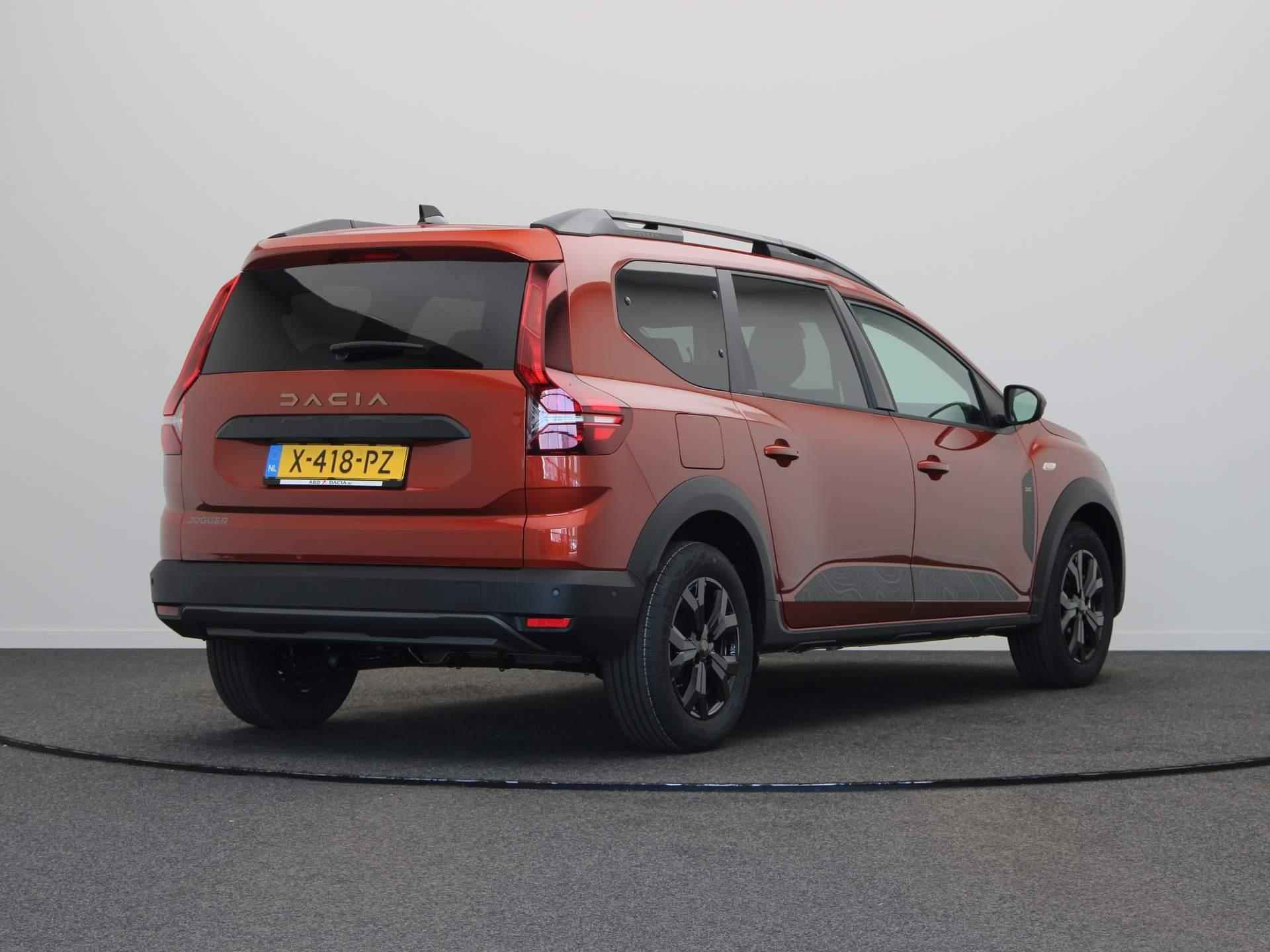 Dacia Jogger TCe 110pk Extreme 7p. | Pack Extreme | Apple Carplay / Android Auto | Stoelverwarming | Dodehoekdetectie | Achteruitrijcamera | - 11/39