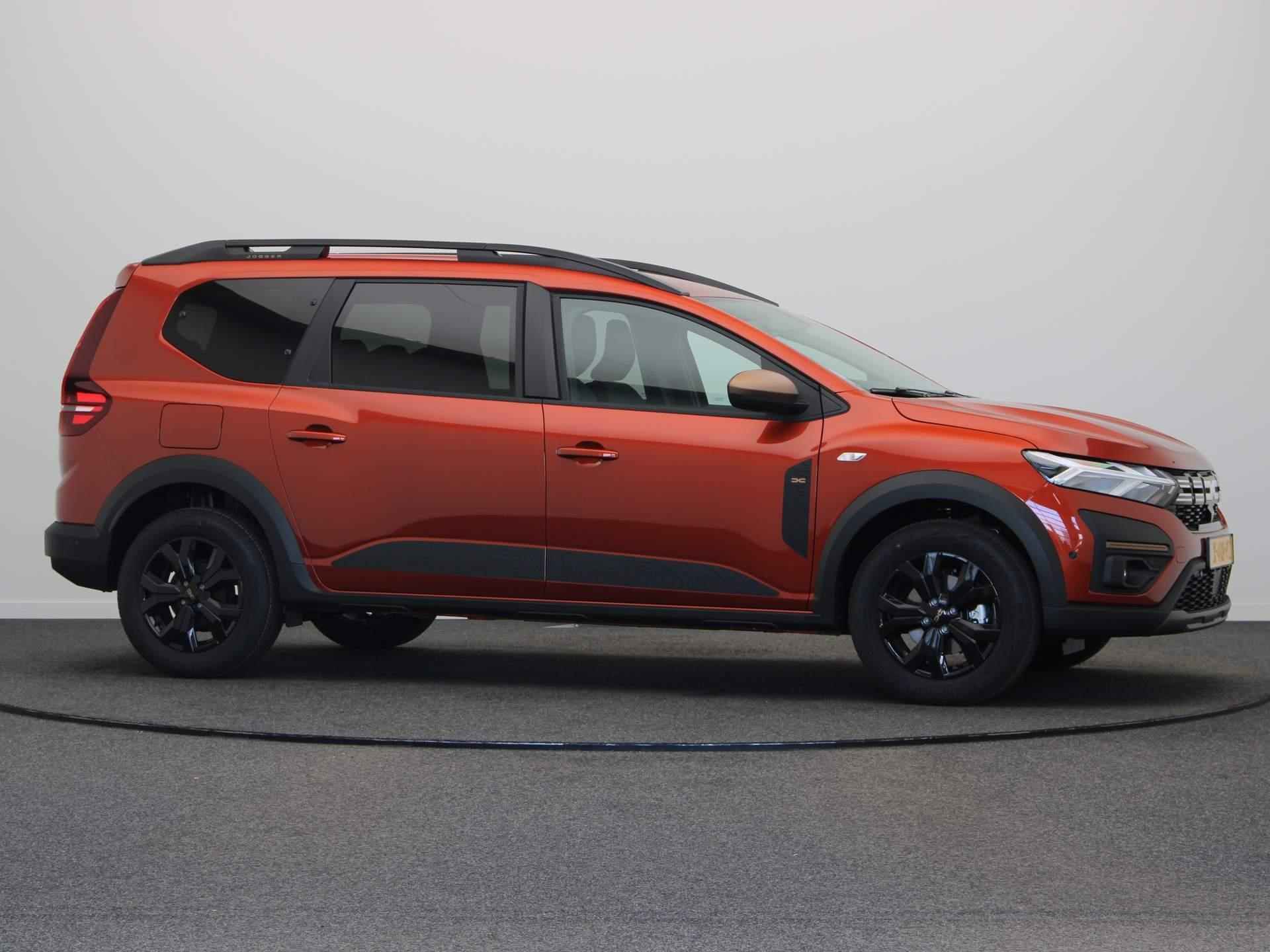 Dacia Jogger TCe 110pk Extreme 7p. | Pack Extreme | Apple Carplay / Android Auto | Stoelverwarming | Dodehoekdetectie | Achteruitrijcamera | - 13/39