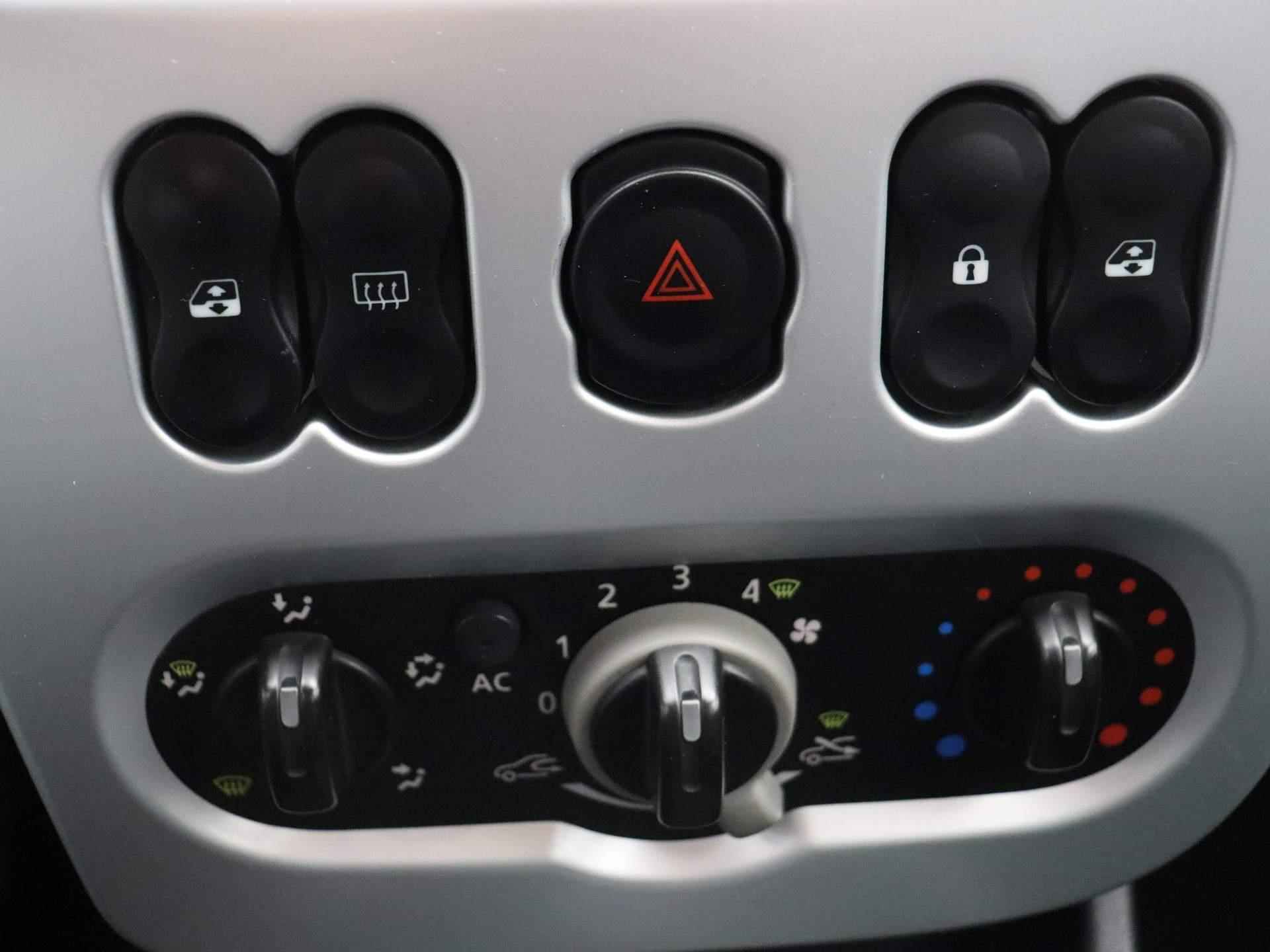 Dacia Sandero 75pk Aniversare | Radio | Elektrische ramen voor | Onderhoudshistorie | Airconditioning | - 11/30