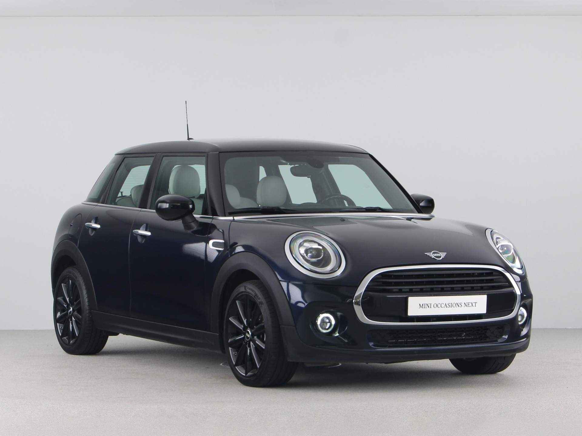 MINI 5-deurs Cooper Chili Aut. - 8/22