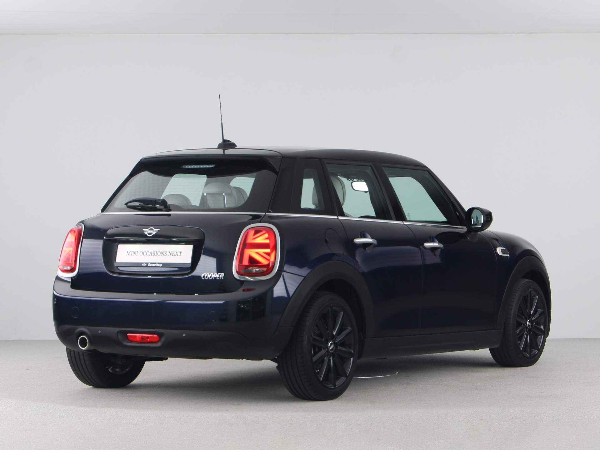 MINI 5-deurs Cooper Chili Aut. - 10/22